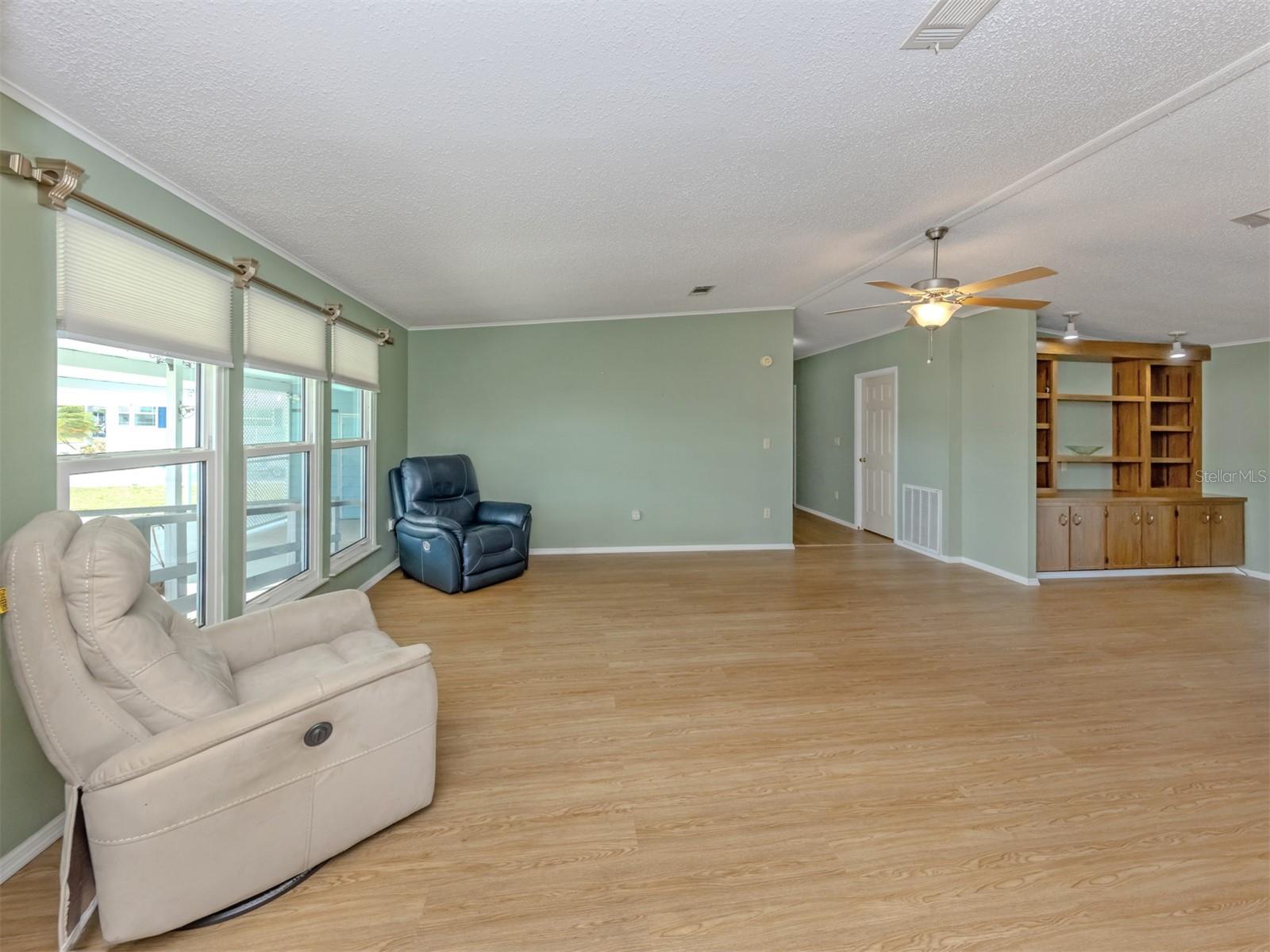 Image 6 of 65 For 592 Portside Drive