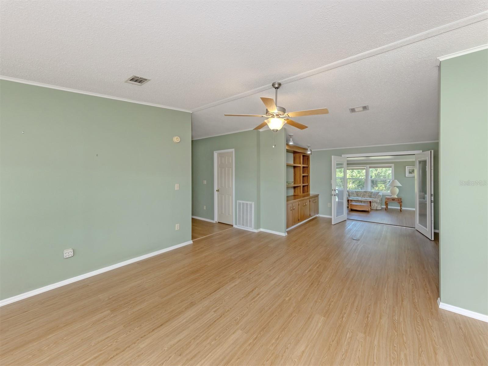 Image 7 of 65 For 592 Portside Drive
