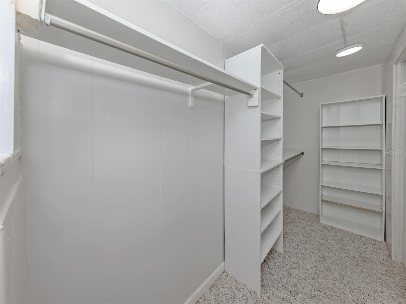 Image 23 of 78 For 98 Lakeview Drive