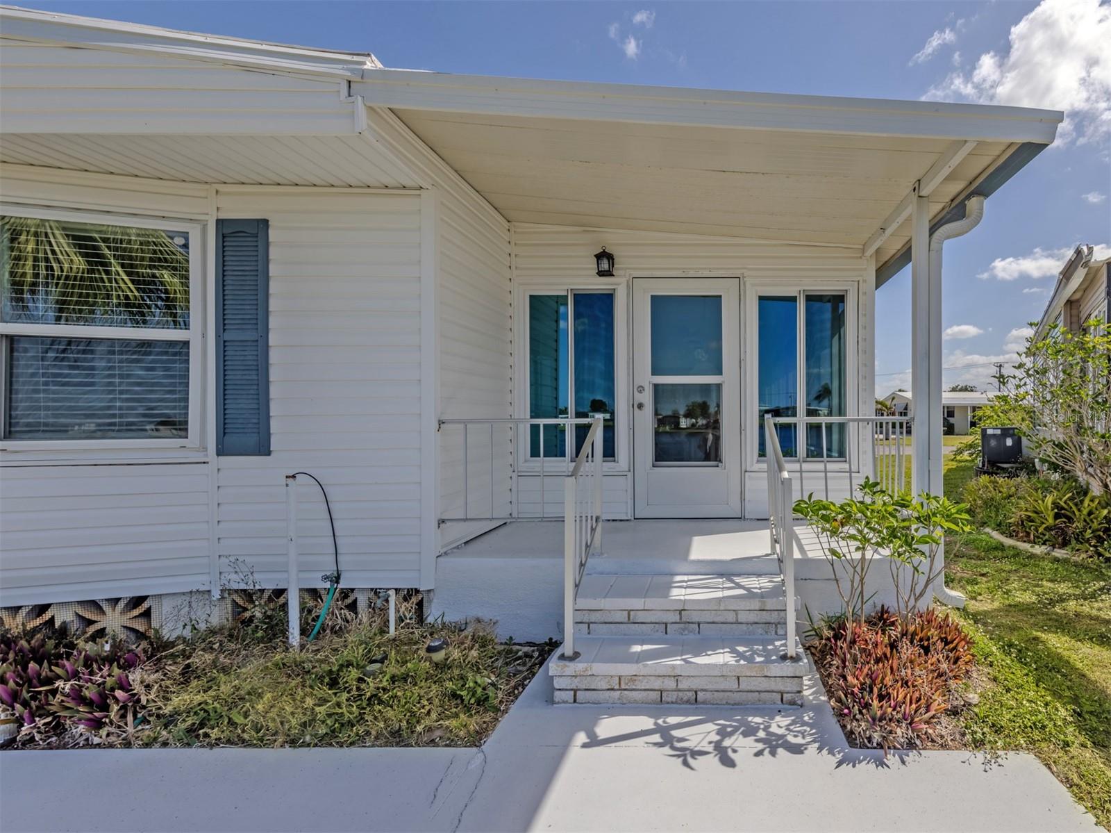 Image 42 of 78 For 98 Lakeview Drive