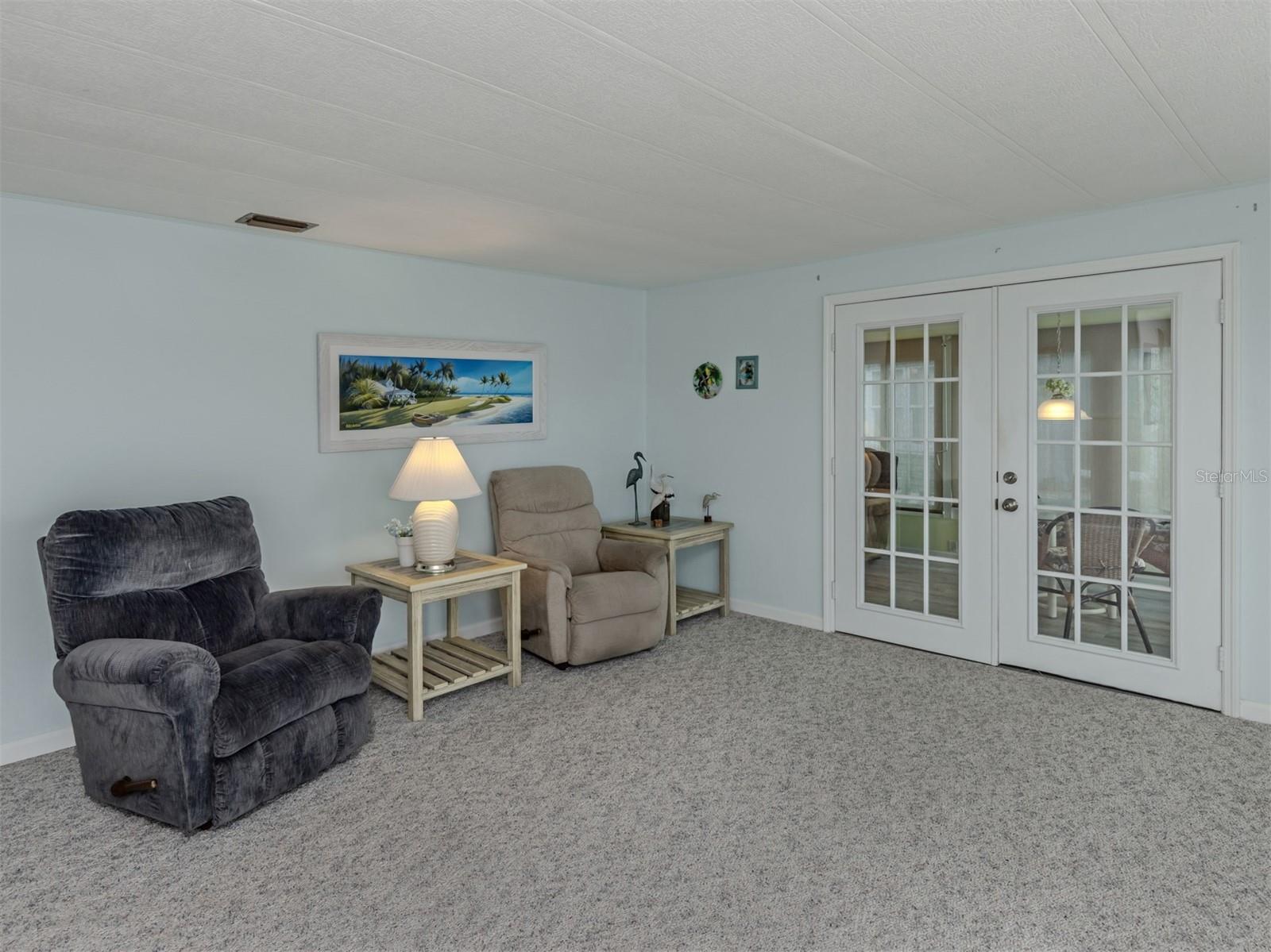 Image 8 of 78 For 98 Lakeview Drive