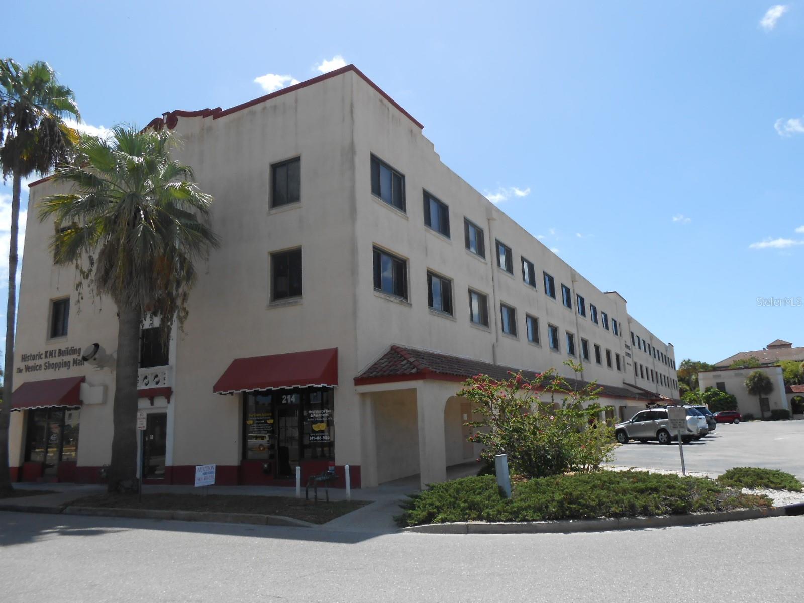 Image 6 of 7 For 240 Tampa Avenue W 15a