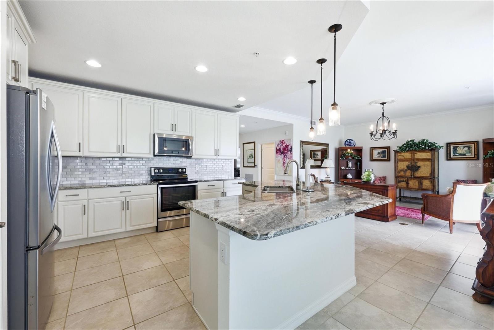 Image 18 of 74 For 23160 Banbury Way 102