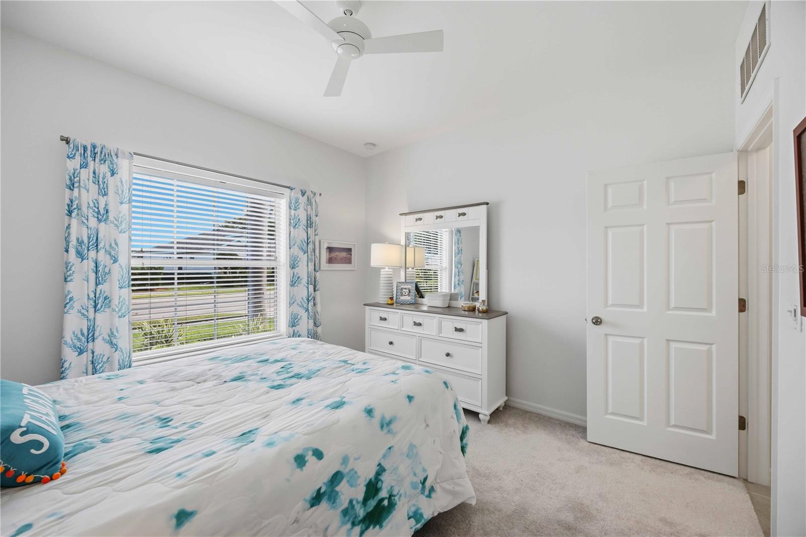 Image 27 of 44 For 24955 Pennington Terrace