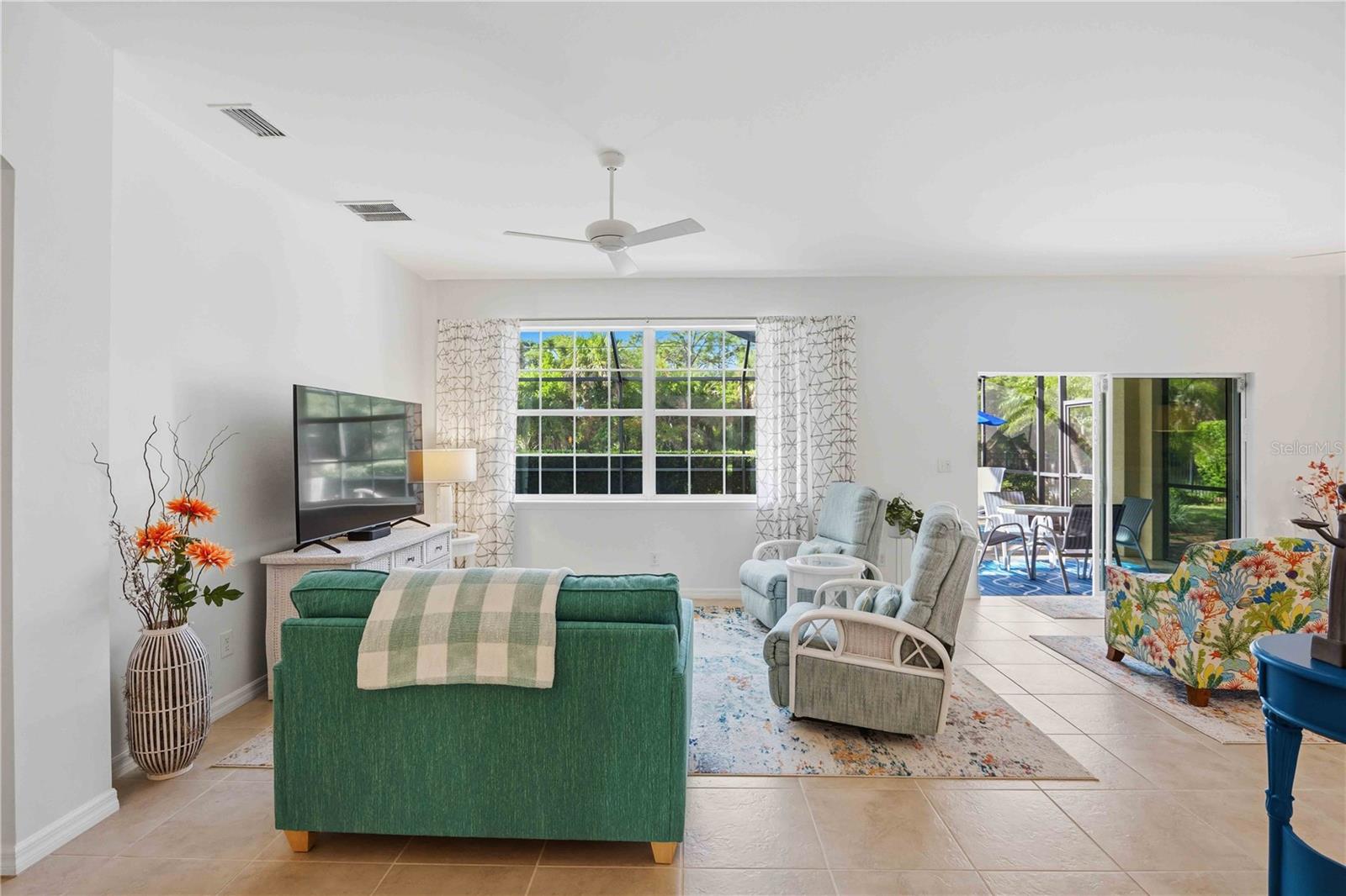 Image 8 of 44 For 24955 Pennington Terrace