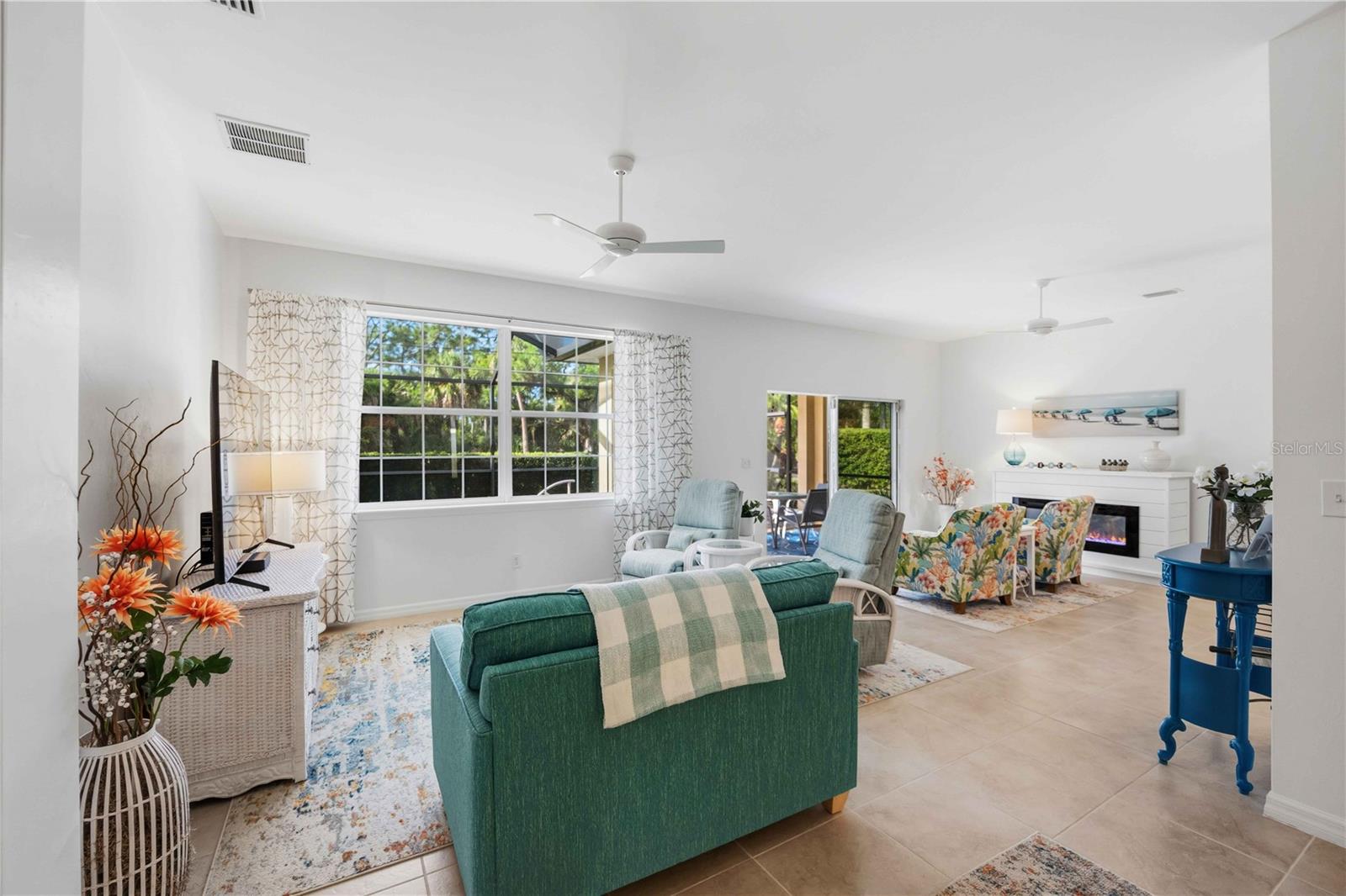 Image 9 of 44 For 24955 Pennington Terrace