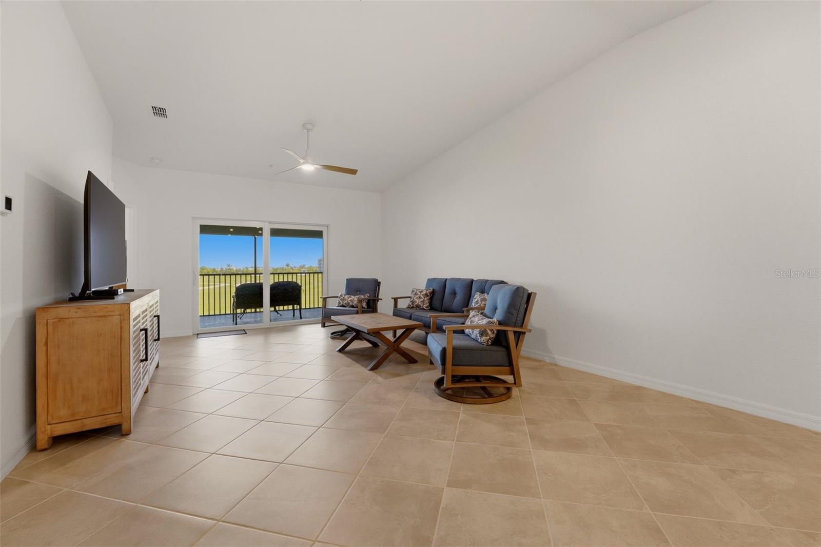 Image 10 of 41 For 17535 Opal Sand Drive 201