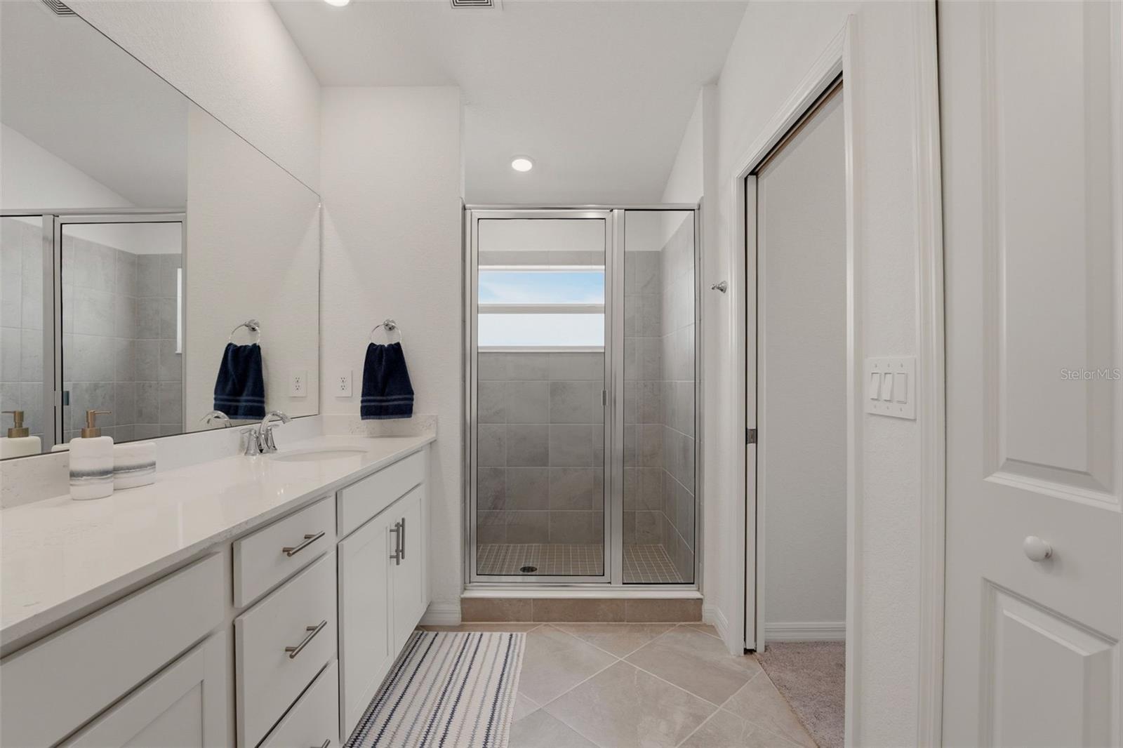 Image 19 of 41 For 17535 Opal Sand Drive 201