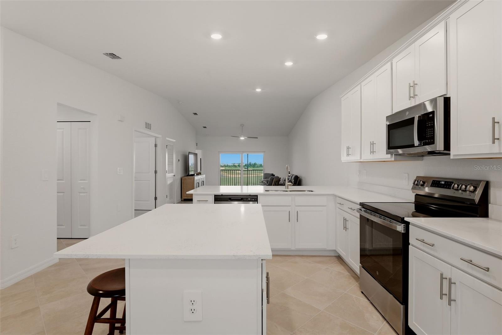 Image 7 of 41 For 17535 Opal Sand Drive 201