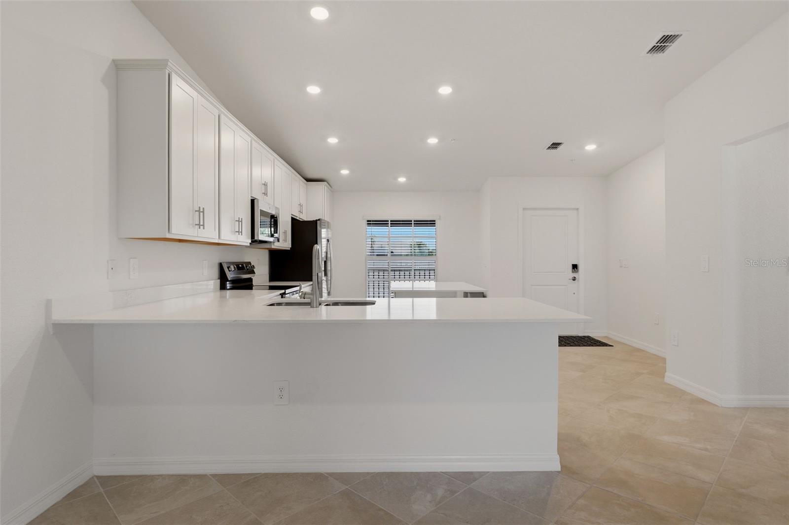 Image 9 of 41 For 17535 Opal Sand Drive 201