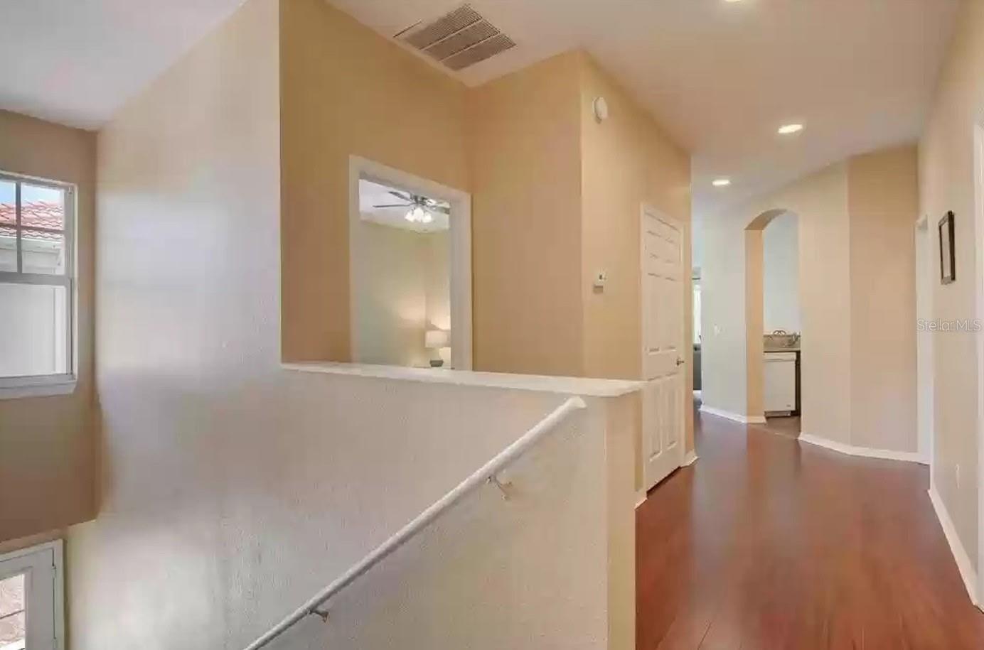 Image 2 of 15 For 240 End Drive 221