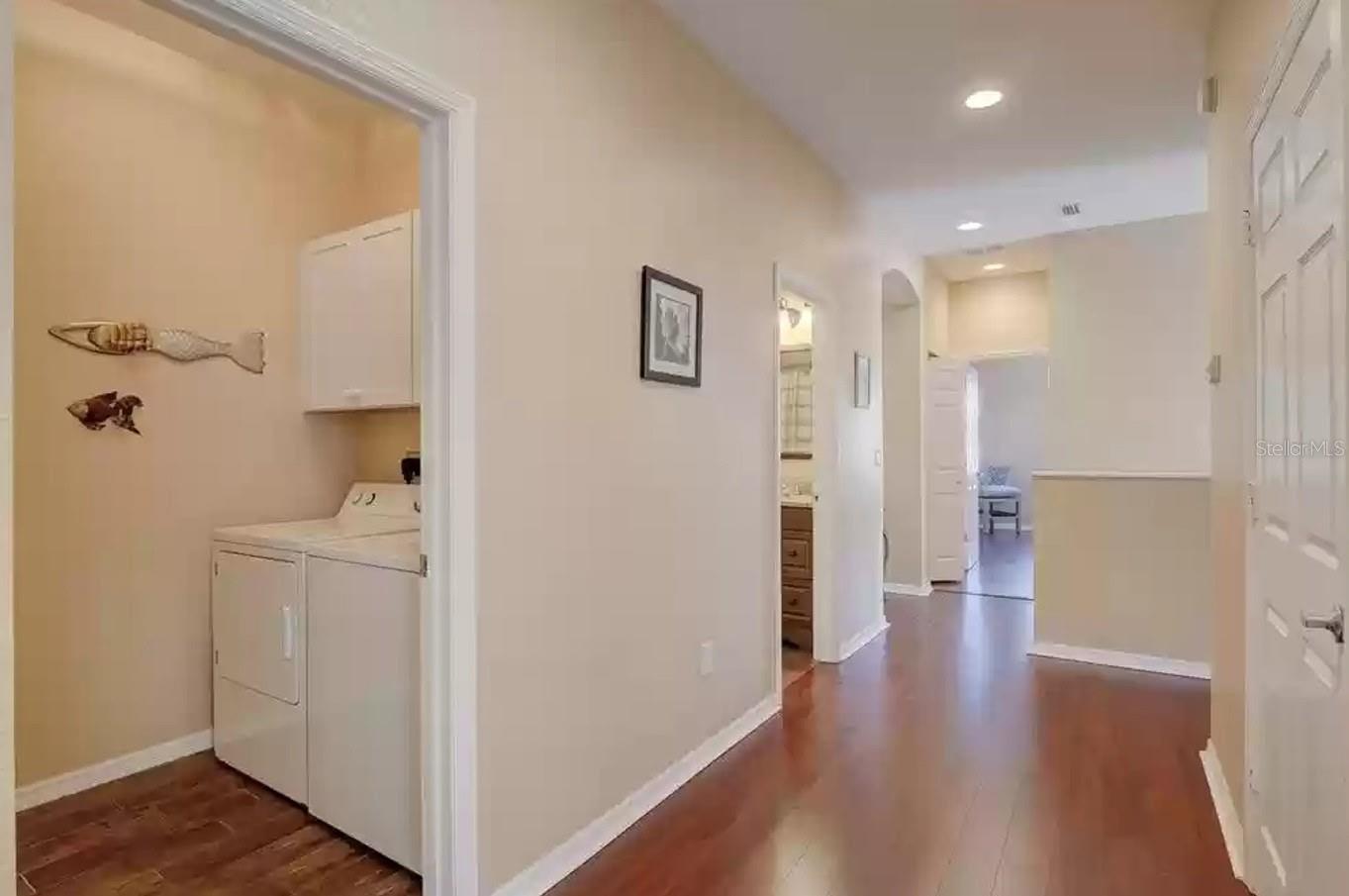 Image 5 of 15 For 240 End Drive 221