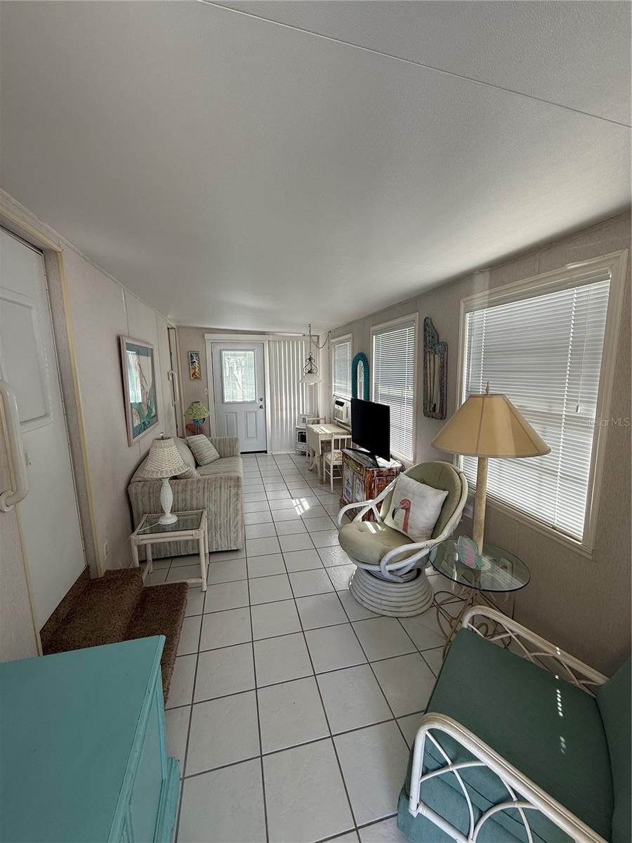 Image 3 of 25 For 1475 Flamingo Drive 117