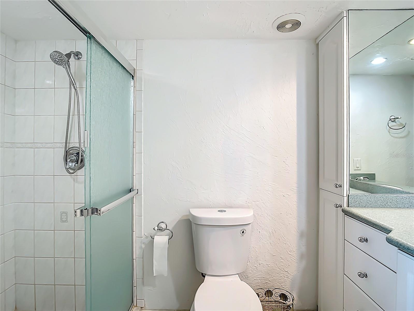 Image 19 of 36 For 1255 Tarpon Center Drive 510