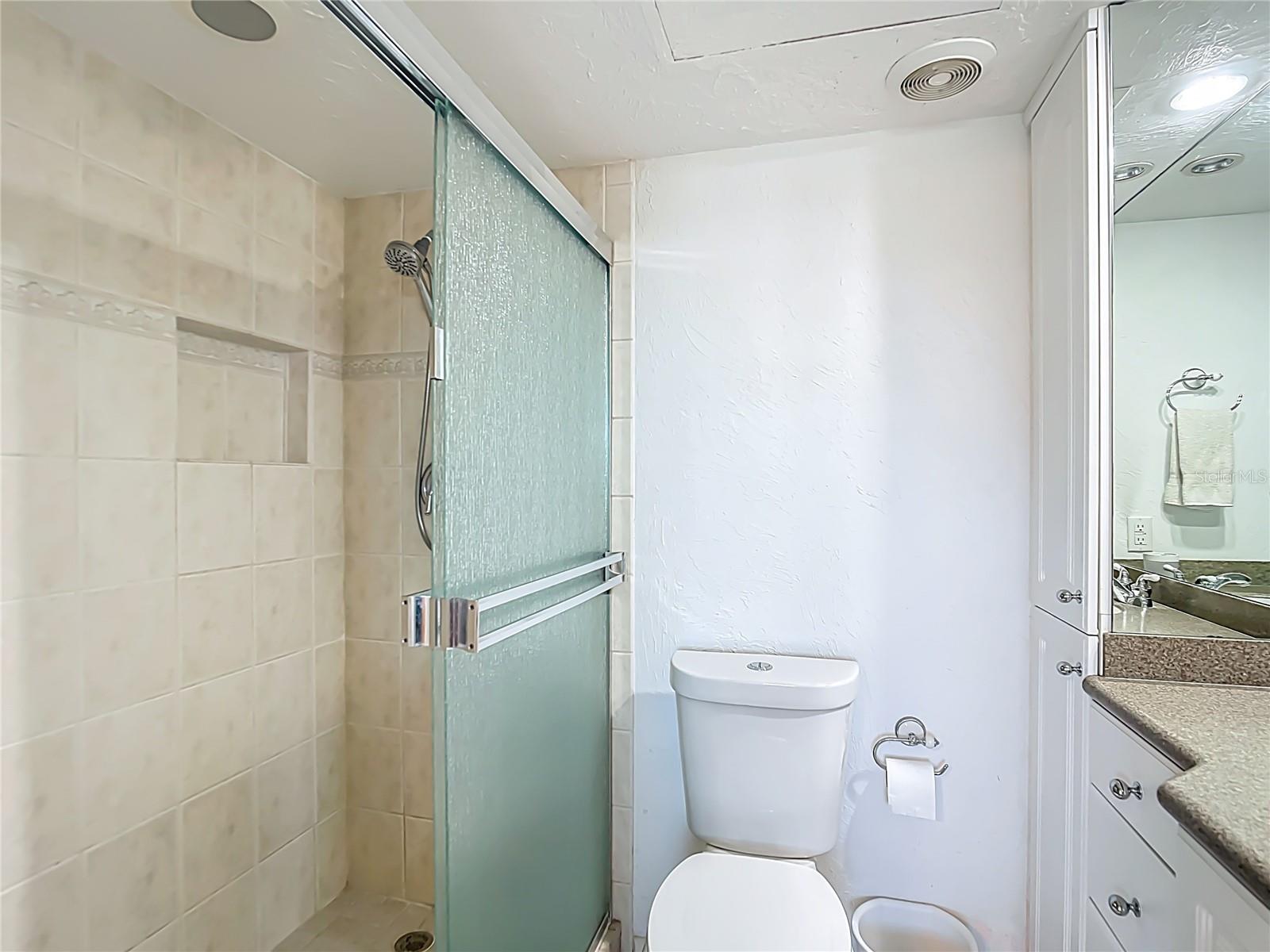 Image 25 of 36 For 1255 Tarpon Center Drive 510