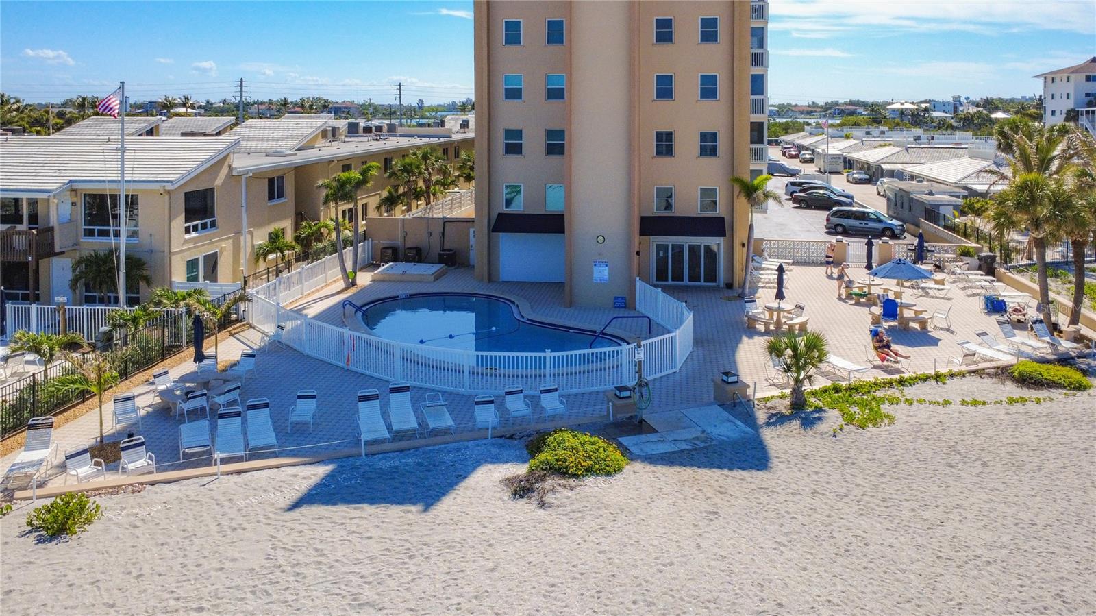 Image 31 of 36 For 1255 Tarpon Center Drive 510