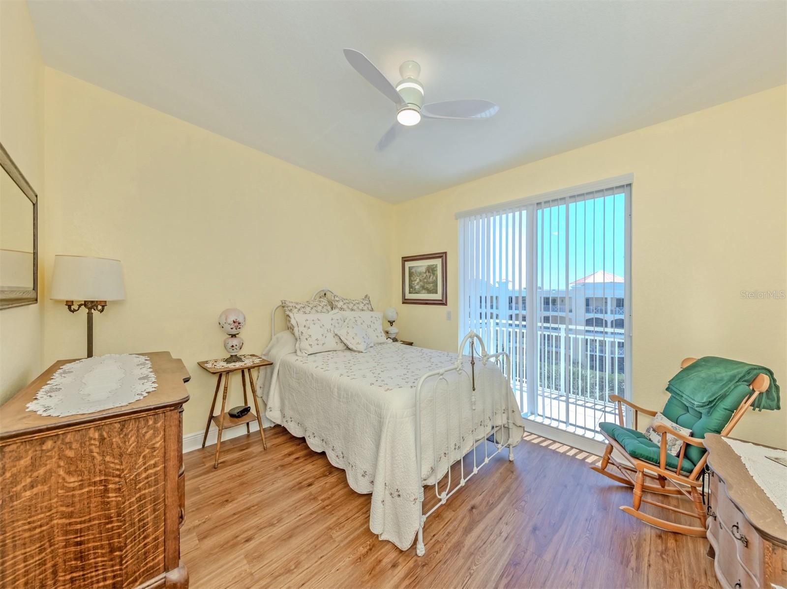 Image 20 of 77 For 14021 Bellagio Way 404