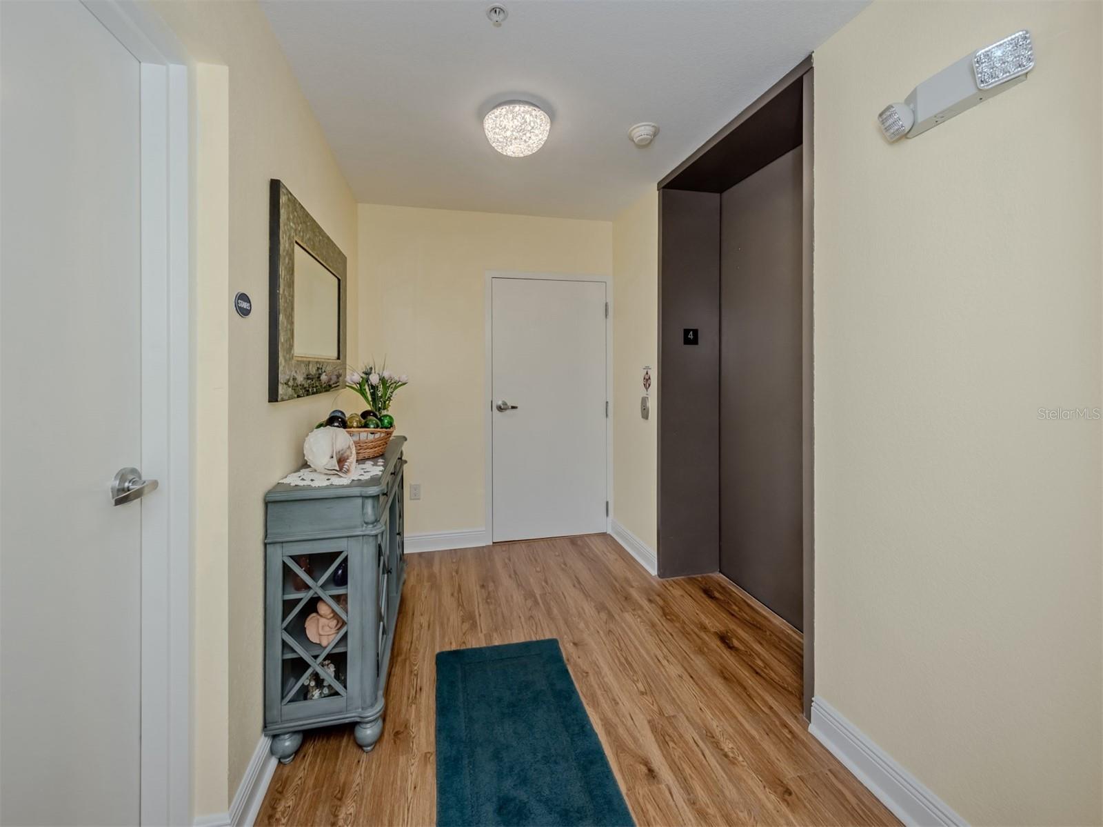 Image 23 of 77 For 14021 Bellagio Way 404