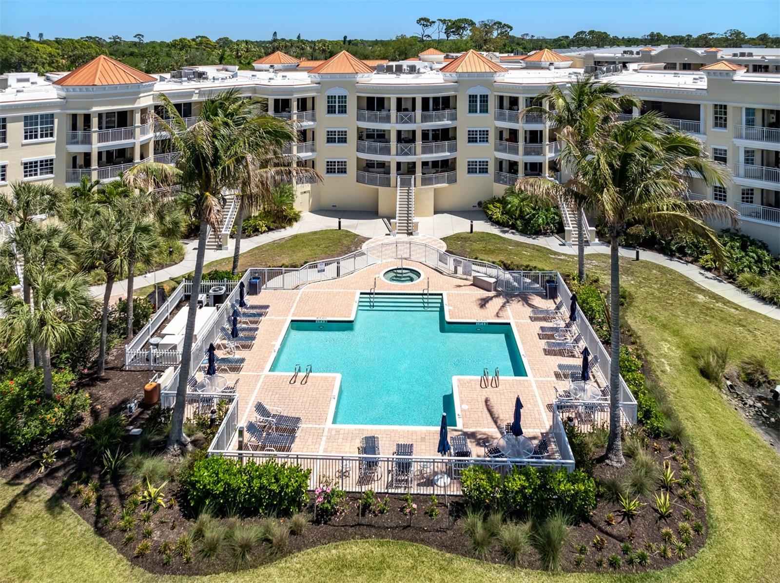 Image 61 of 77 For 14021 Bellagio Way 404