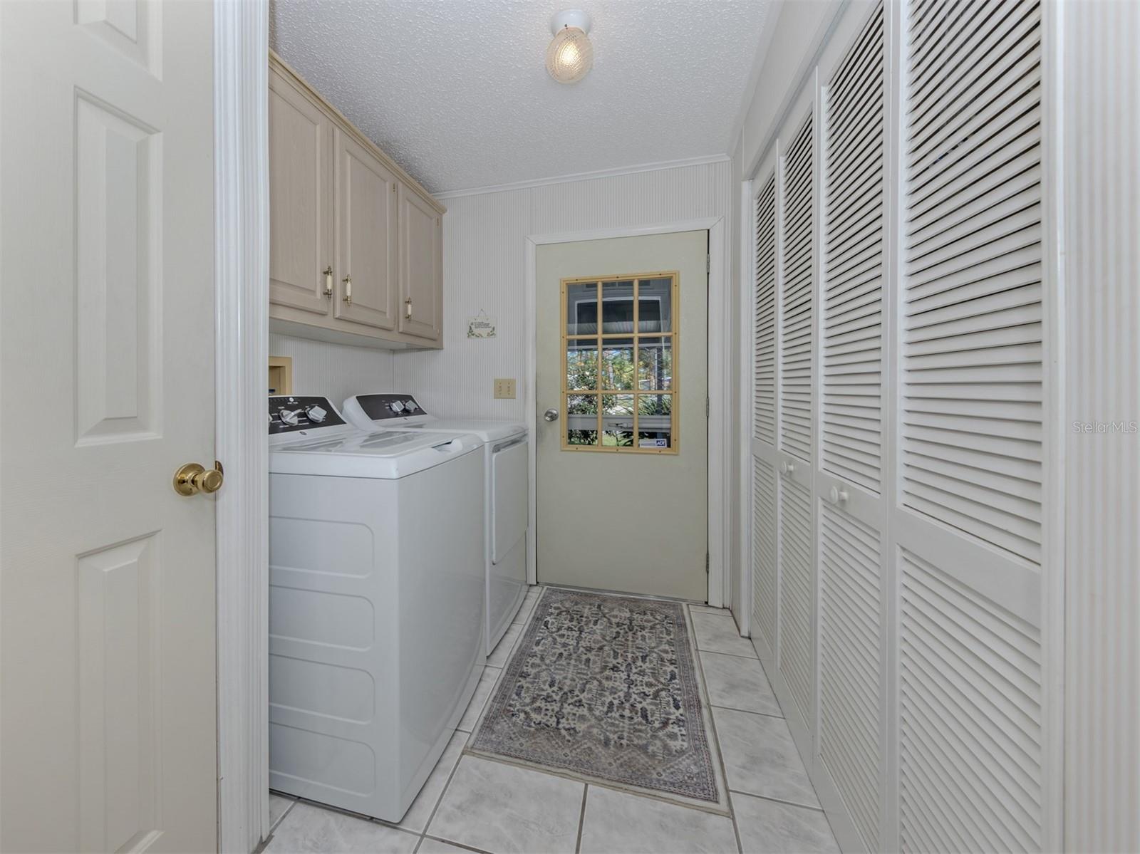 Image 23 of 77 For 513 Landsedge Drive