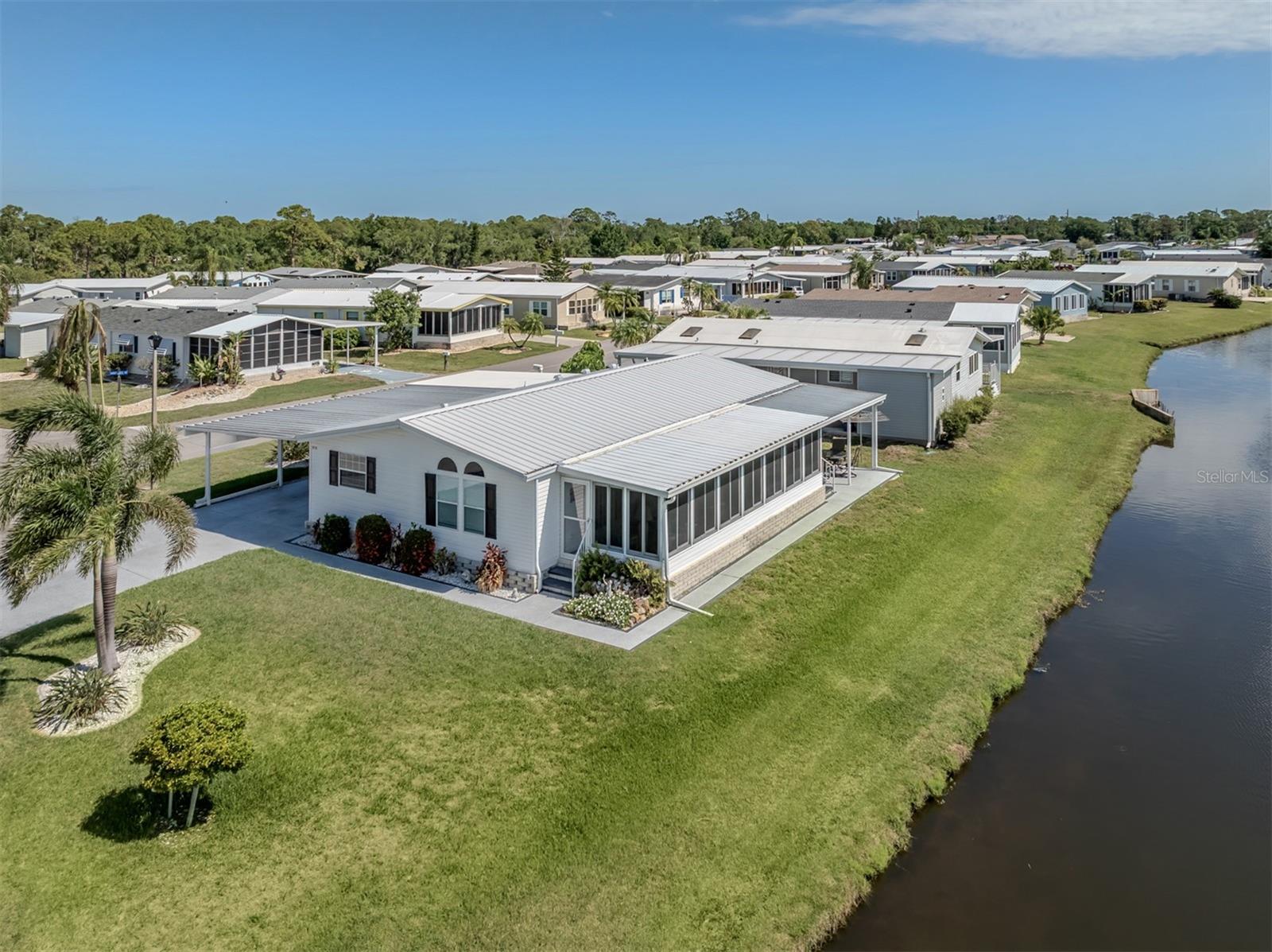 Image 33 of 77 For 513 Landsedge Drive