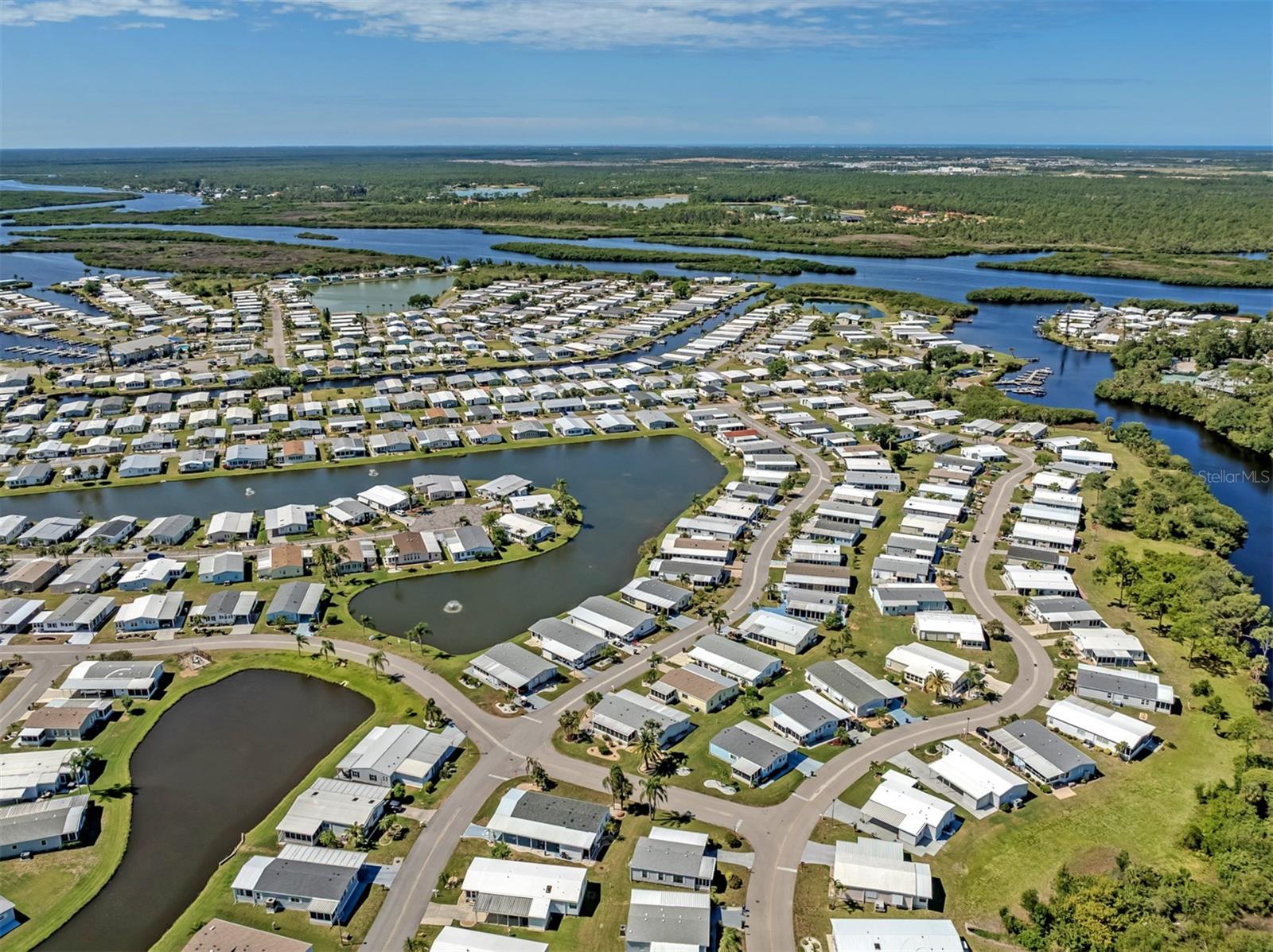 Image 40 of 77 For 513 Landsedge Drive