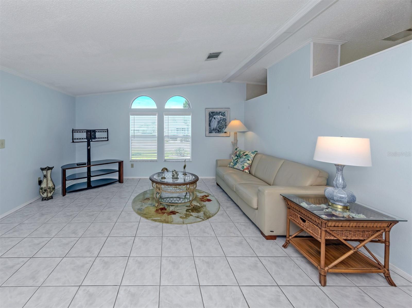 Image 7 of 77 For 513 Landsedge Drive