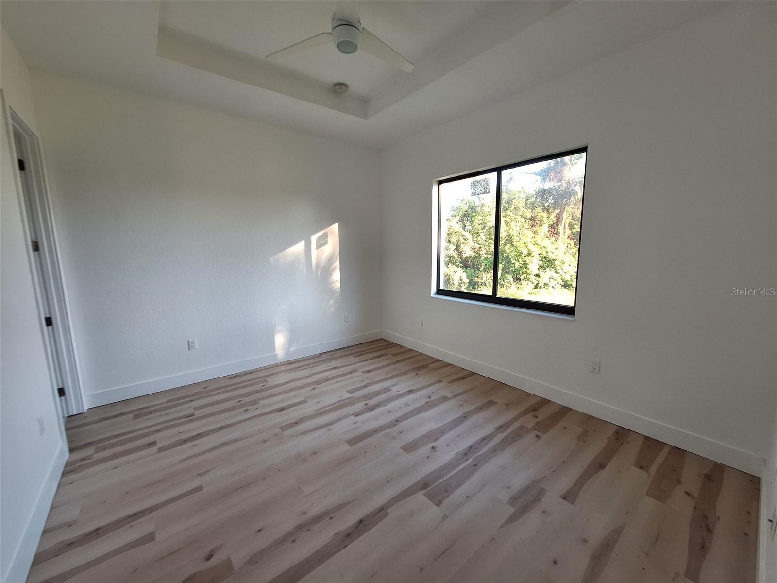 Image 11 of 30 For 289 Albatross Road