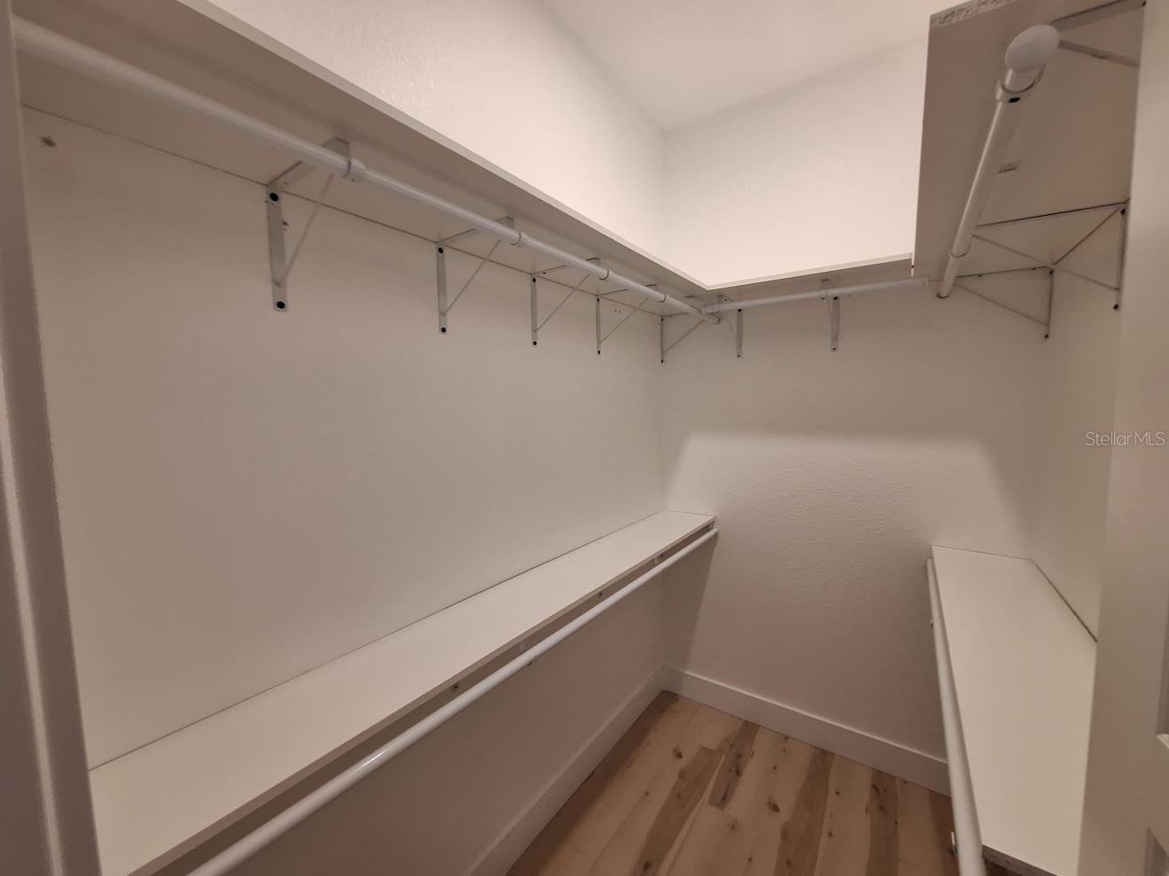 Image 13 of 30 For 289 Albatross Road