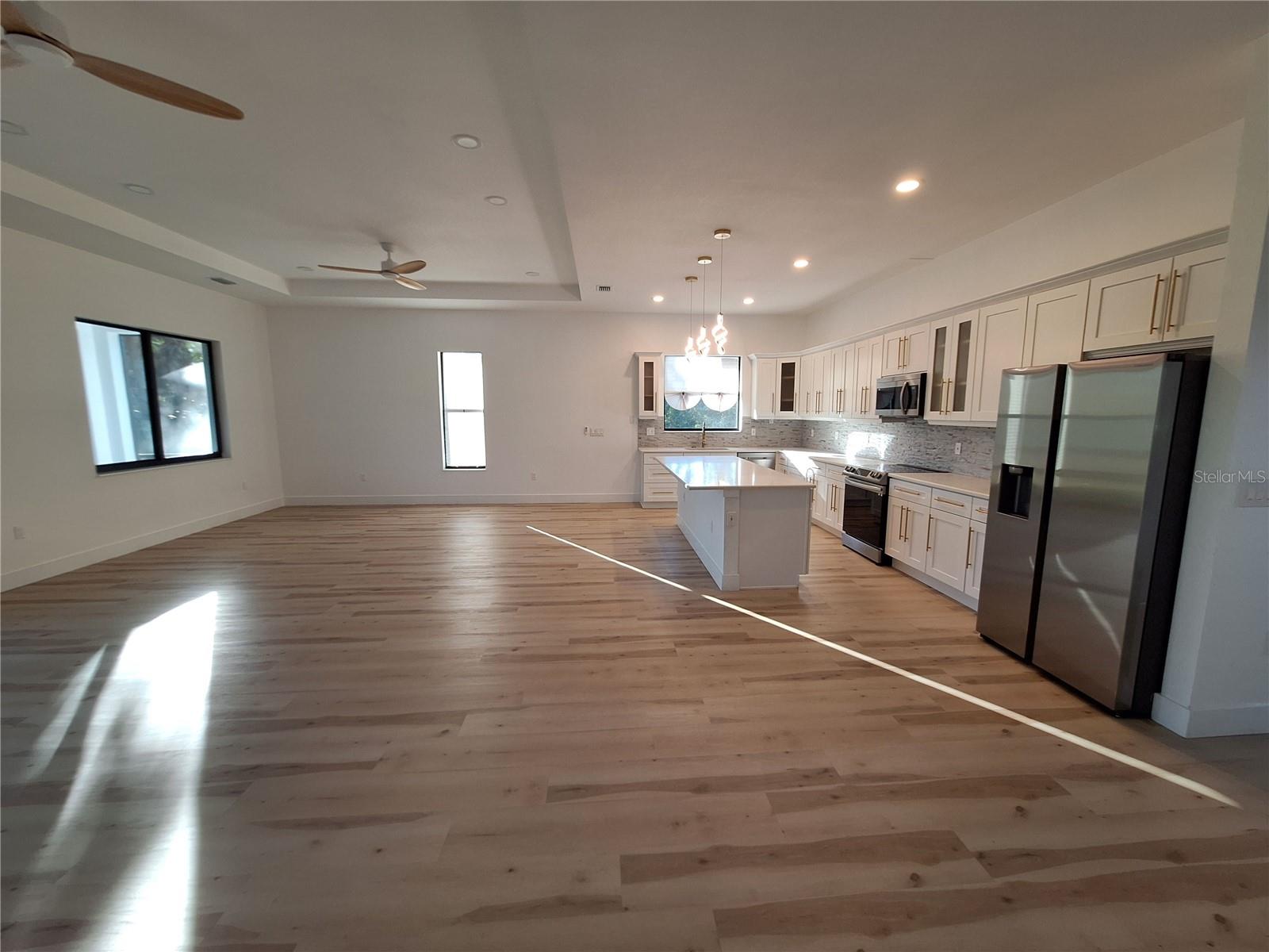 Image 6 of 30 For 289 Albatross Road