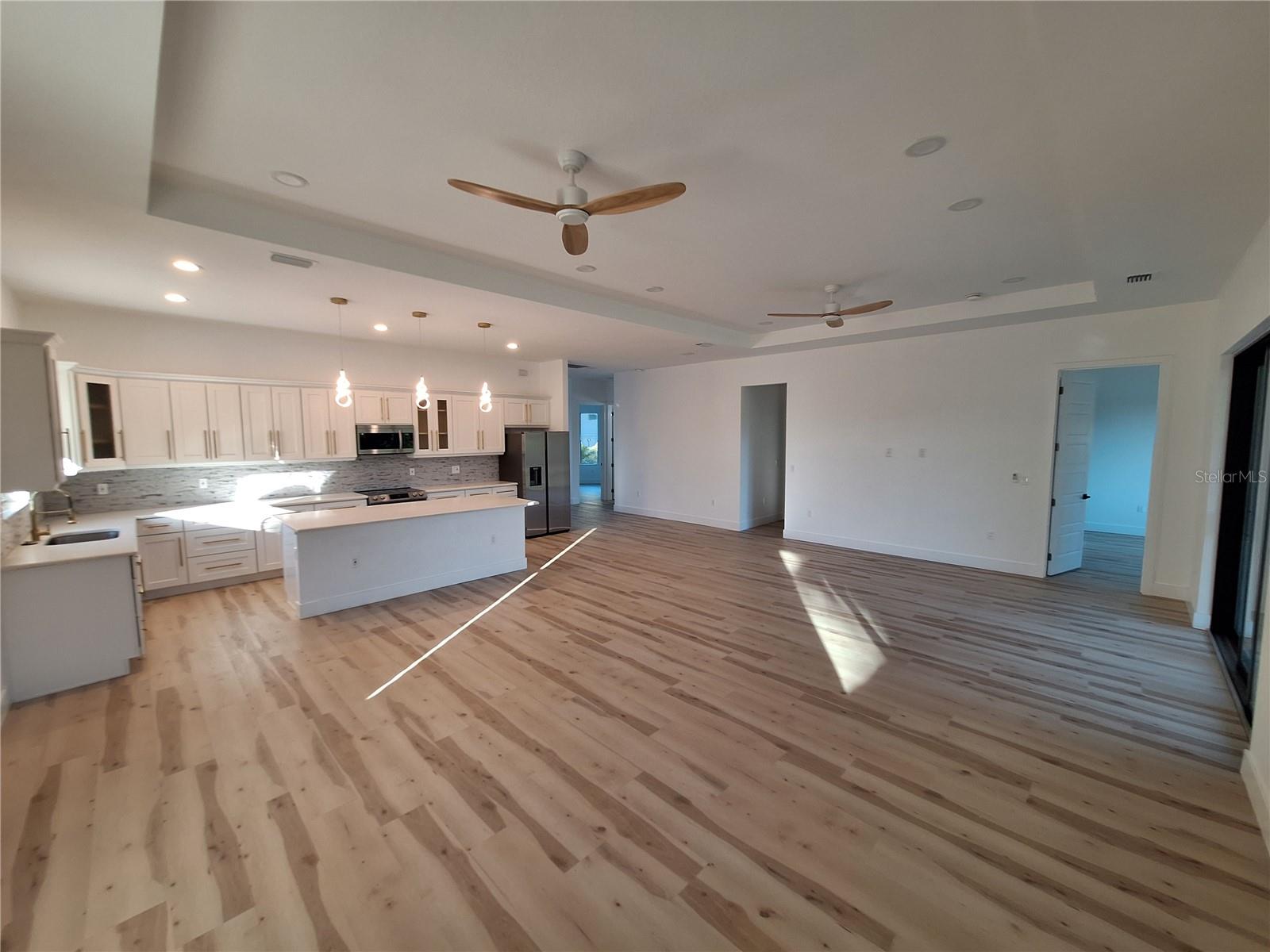 Image 9 of 30 For 289 Albatross Road