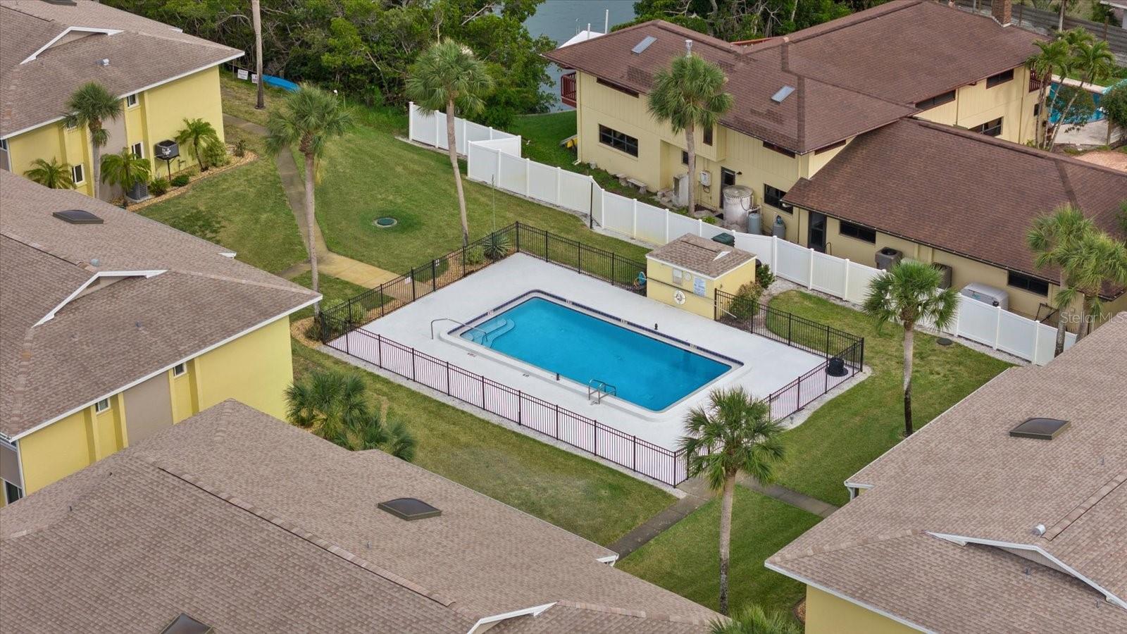 Image 31 of 41 For 101 Louella Lane 10