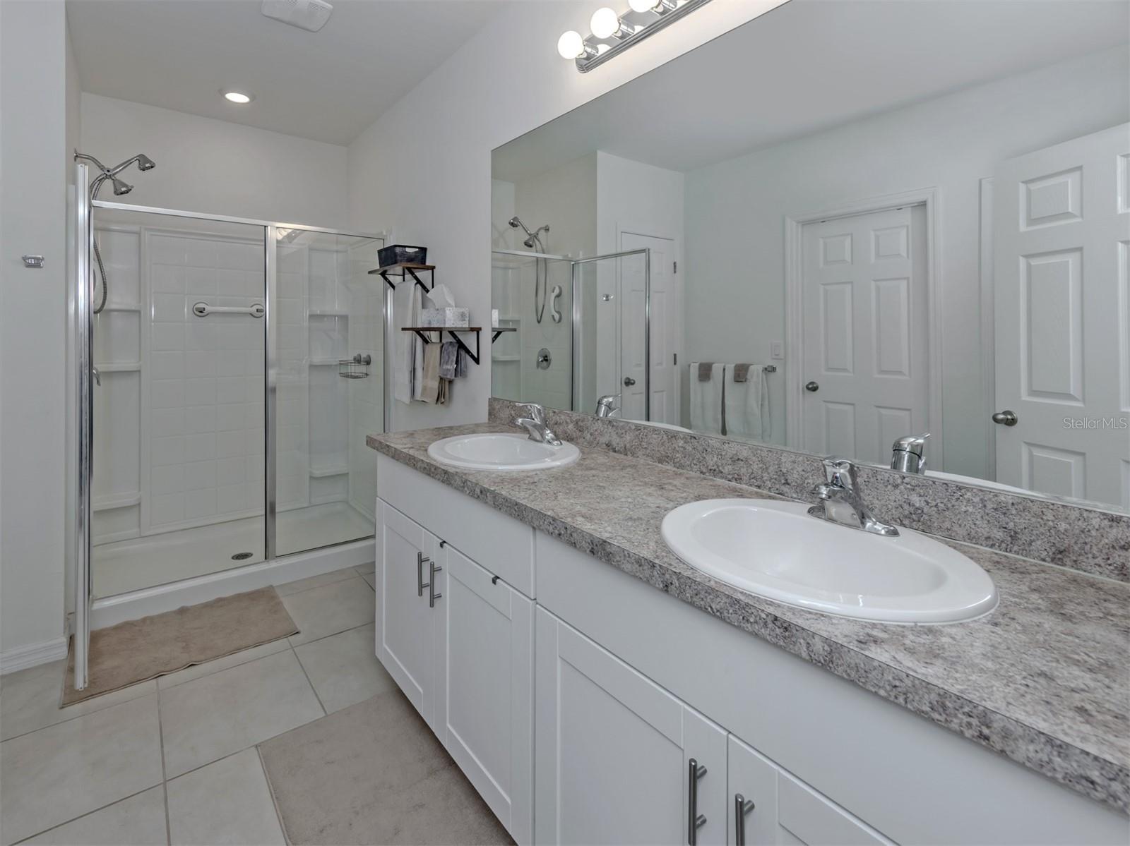 Image 22 of 70 For 7045 Waterford Parkway