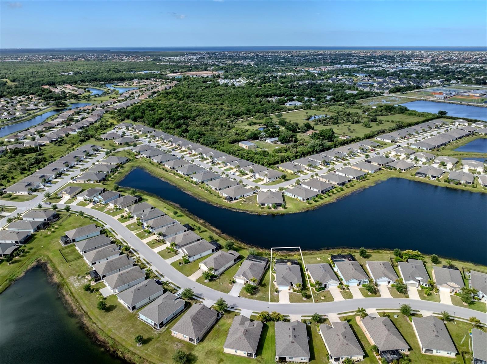 Image 27 of 70 For 7045 Waterford Parkway
