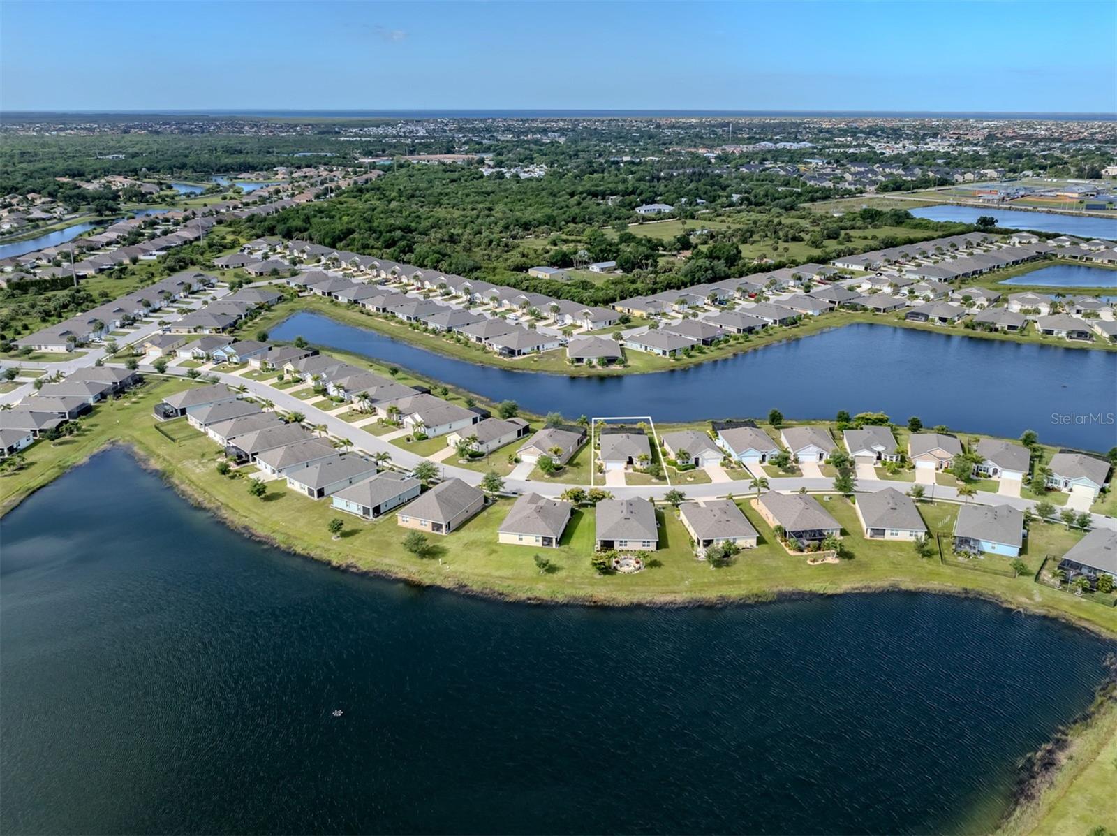 Image 34 of 70 For 7045 Waterford Parkway