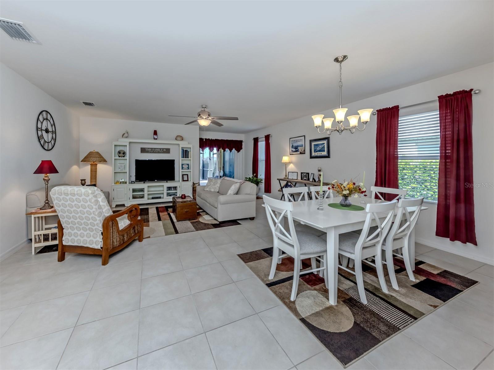 Image 4 of 70 For 7045 Waterford Parkway