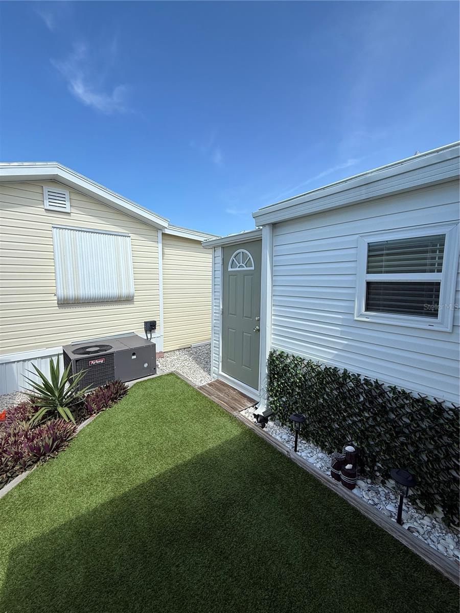 Image 13 of 30 For 1475 Flamingo Drive 328