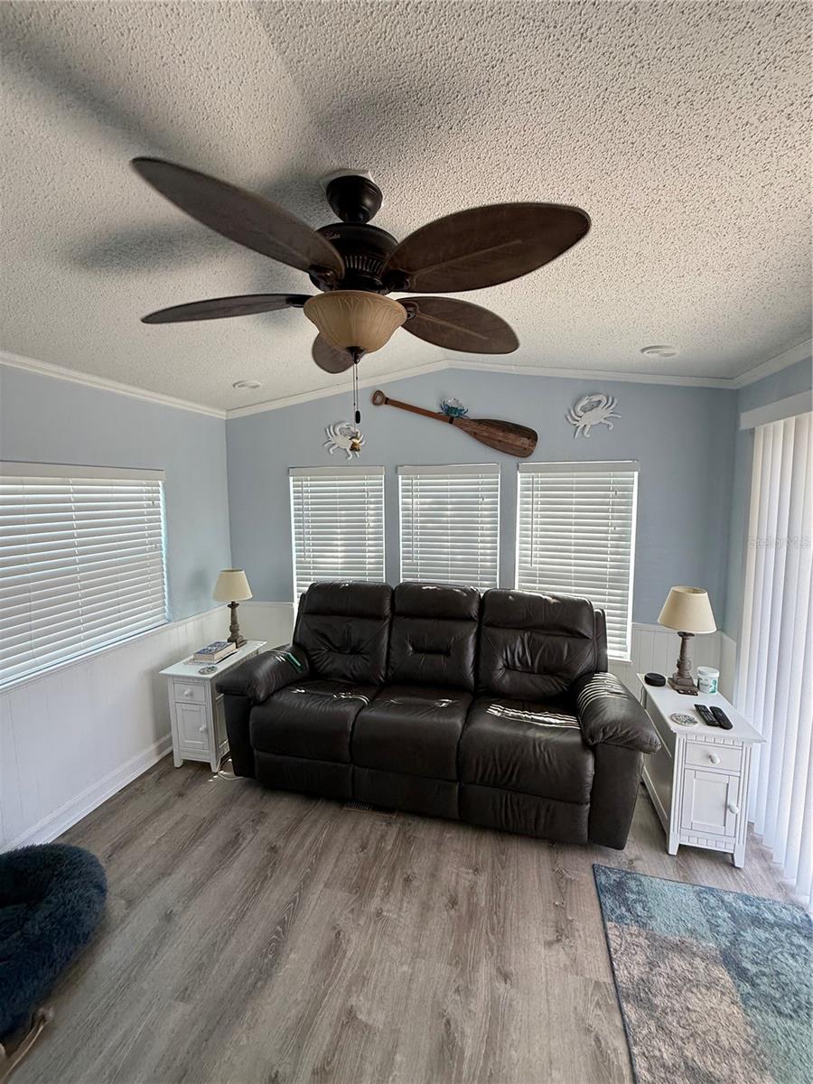 Image 2 of 30 For 1475 Flamingo Drive 328