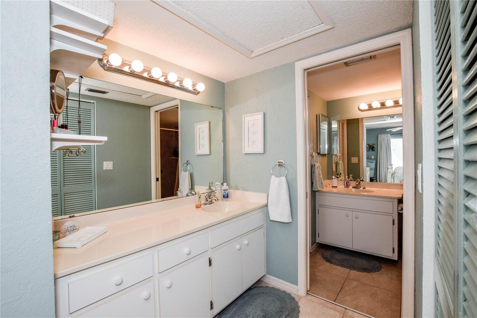 Image 20 of 61 For 418 Wexford Circle 125