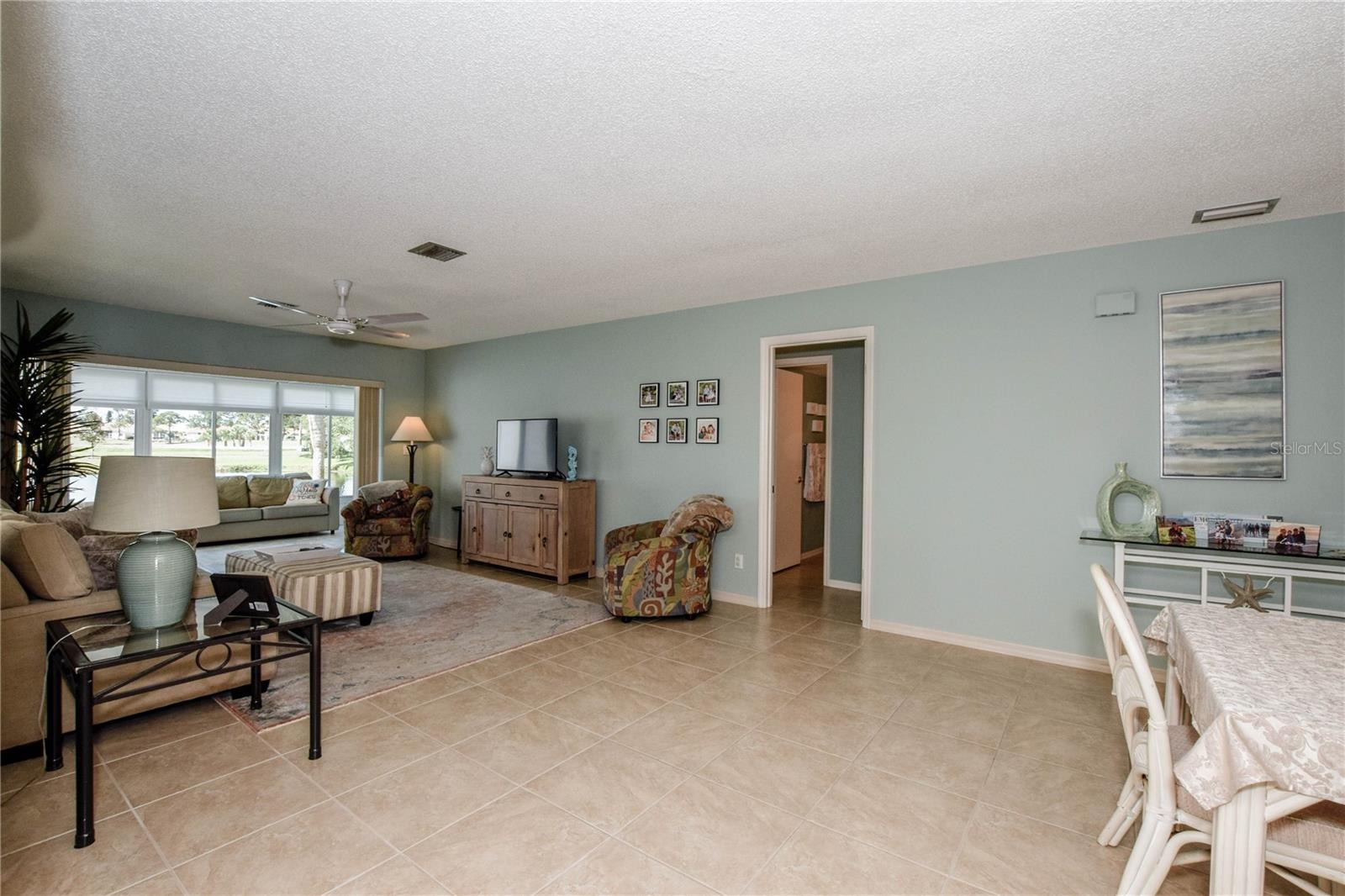 Image 4 of 61 For 418 Wexford Circle 125