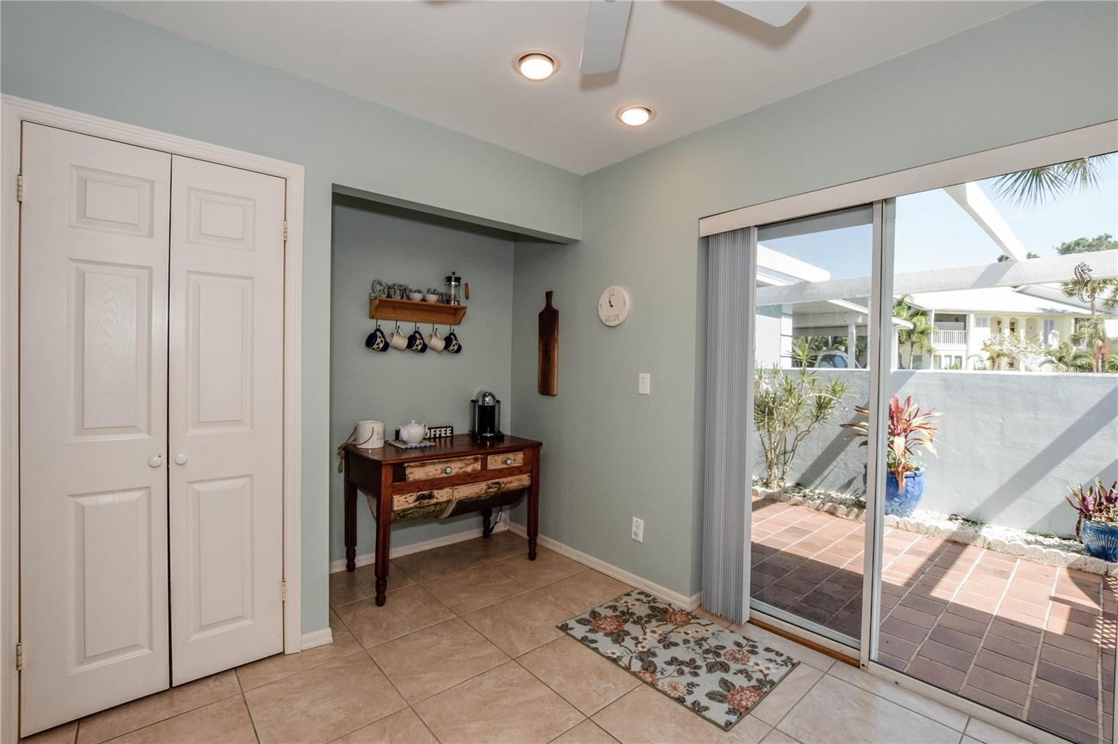 Image 9 of 61 For 418 Wexford Circle 125