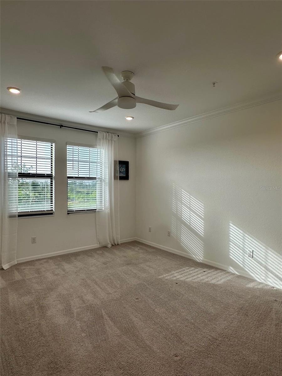 Image 10 of 30 For 10027 Crooked Creek Drive 201
