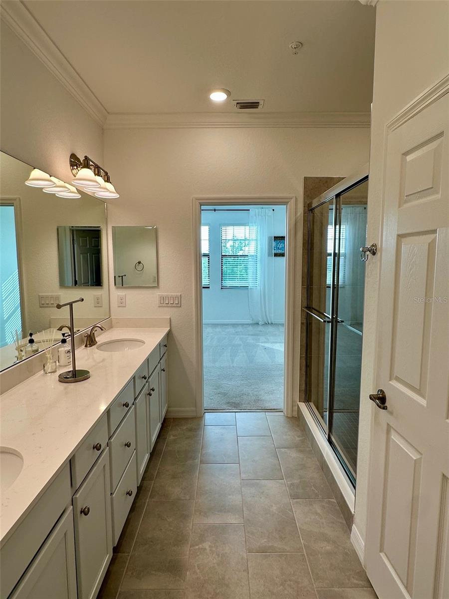 Image 13 of 30 For 10027 Crooked Creek Drive 201