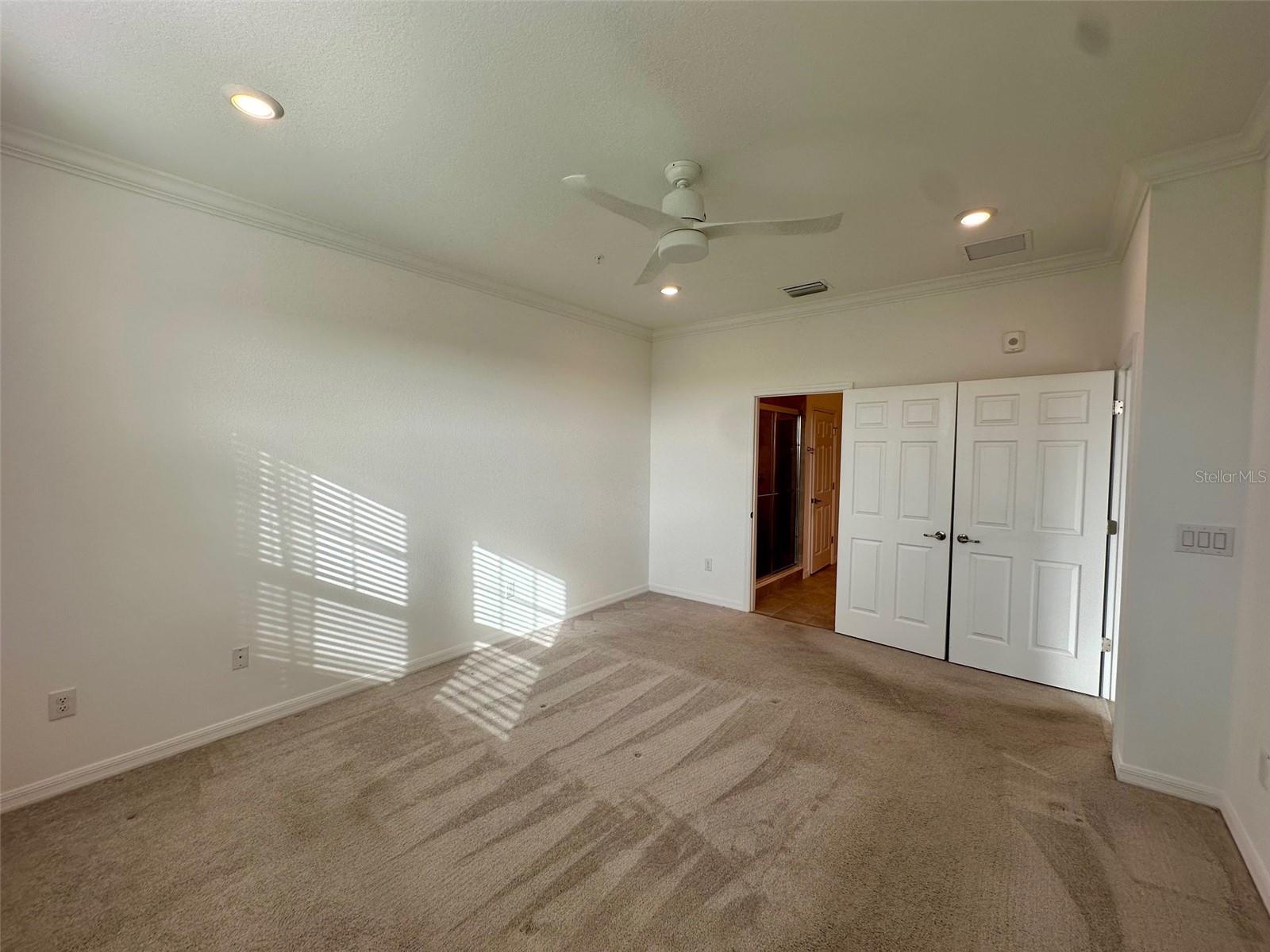 Image 15 of 30 For 10027 Crooked Creek Drive 201