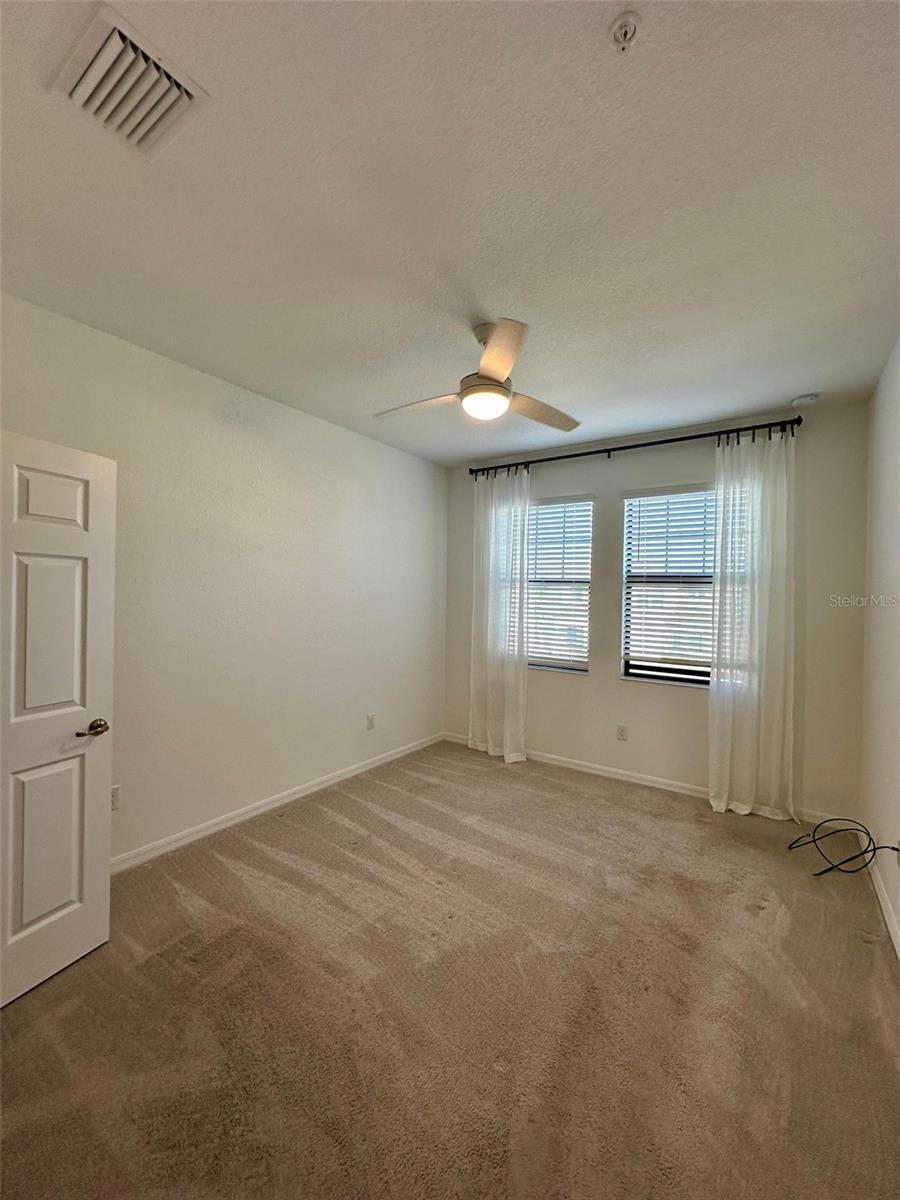 Image 16 of 30 For 10027 Crooked Creek Drive 201