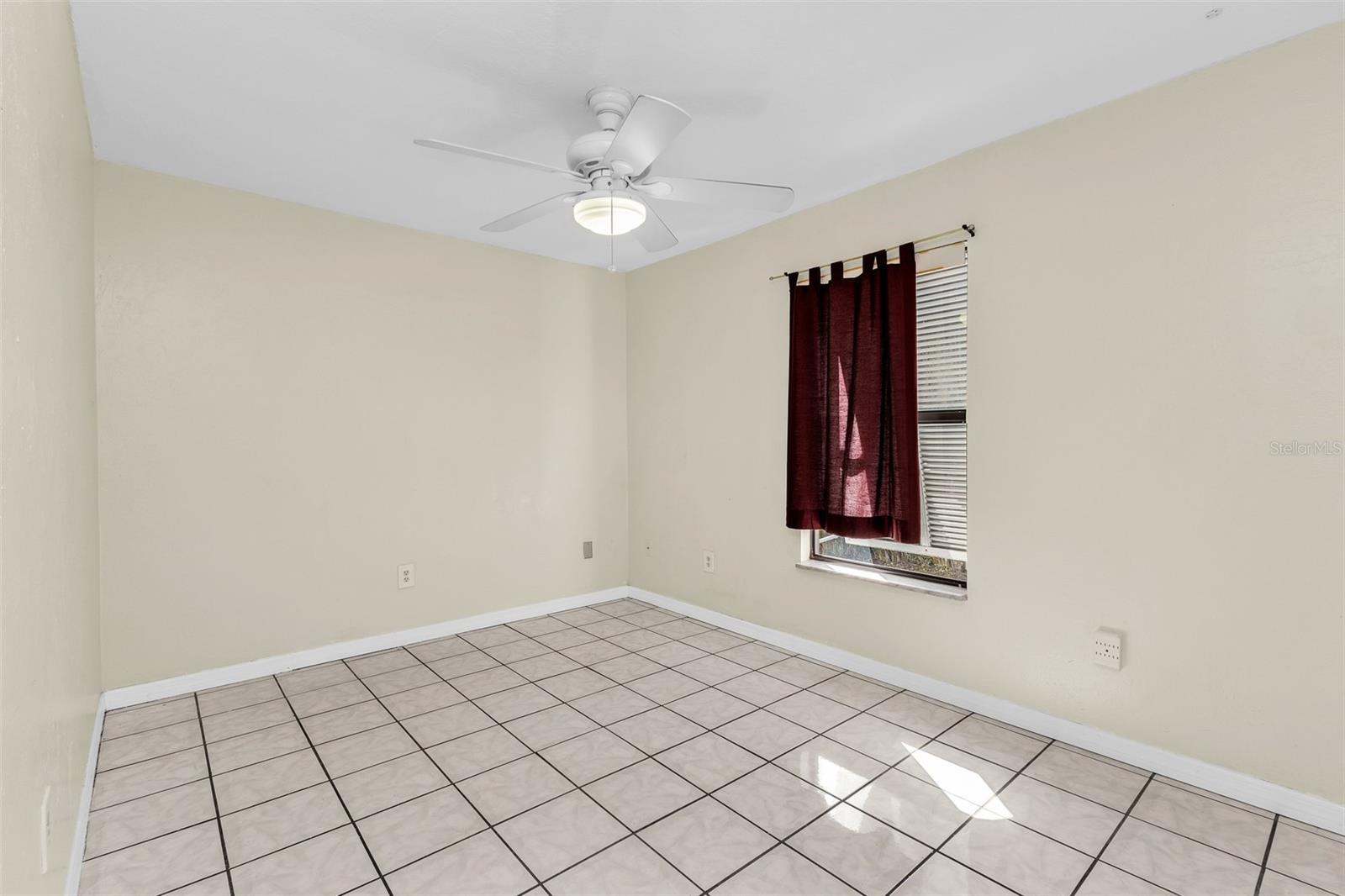 Image 11 of 32 For 2209 Woodmere Road