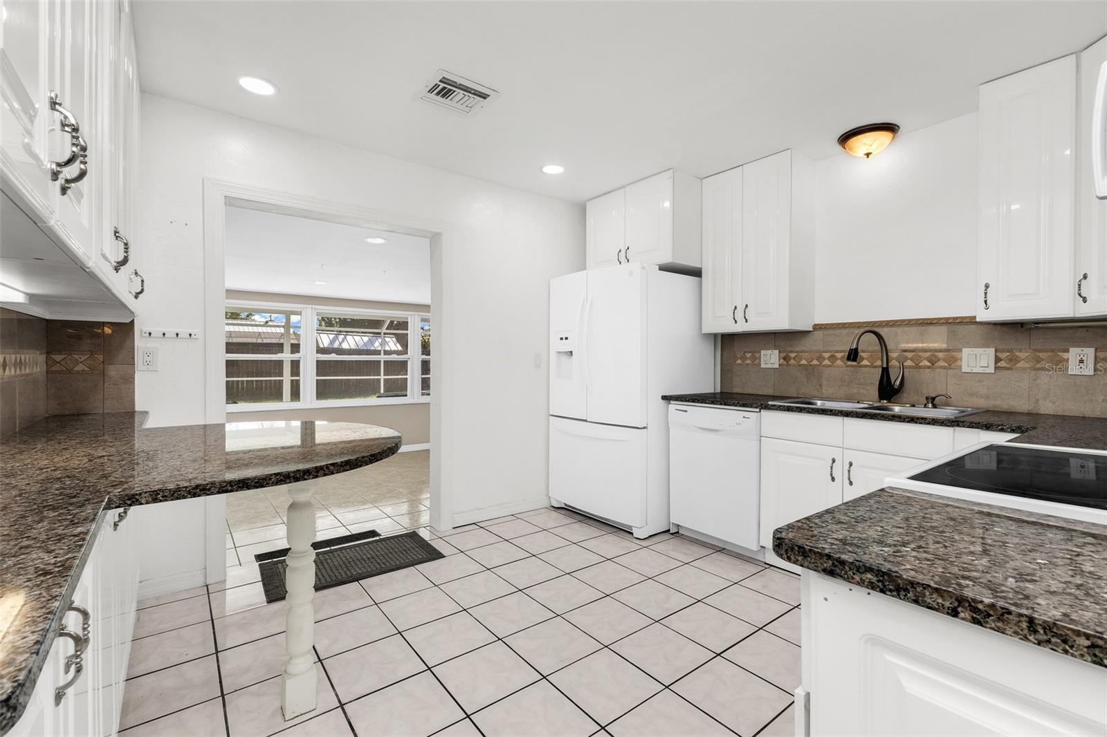 Image 15 of 32 For 2209 Woodmere Road