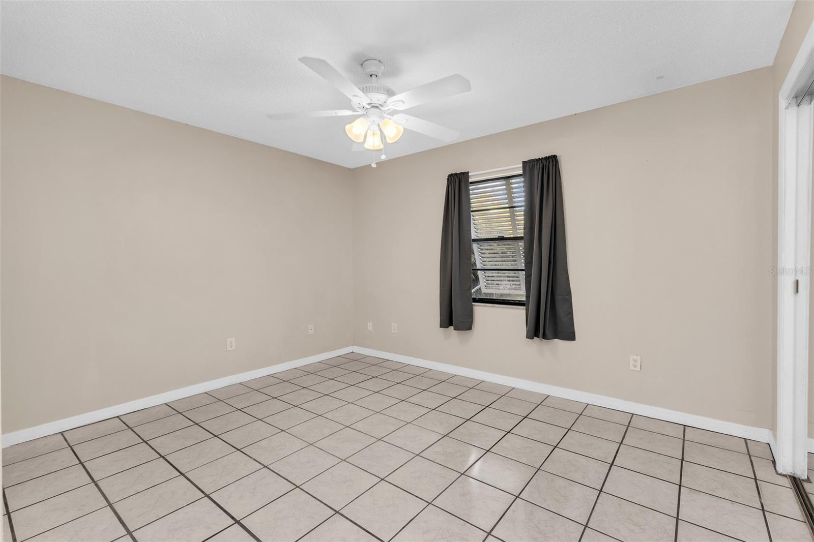 Image 9 of 32 For 2209 Woodmere Road