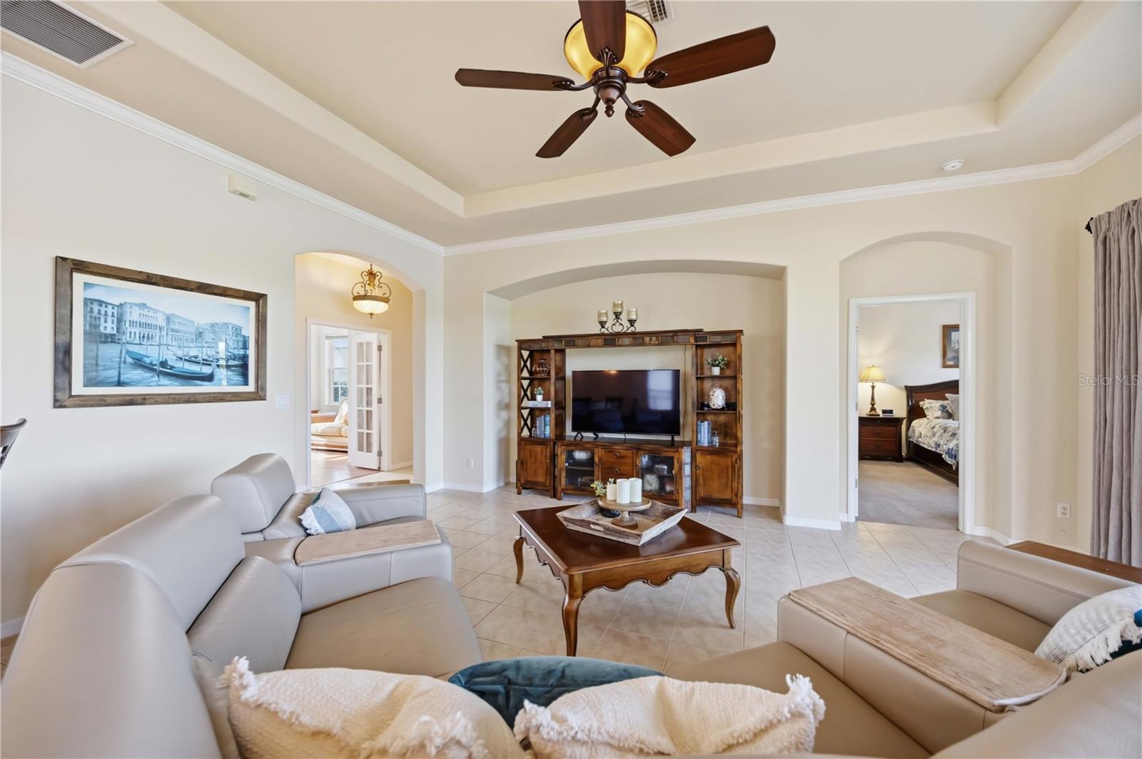 Image 15 of 99 For 170 Cipriani Way