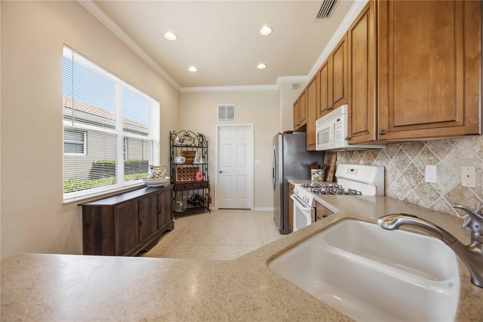 Image 17 of 99 For 170 Cipriani Way